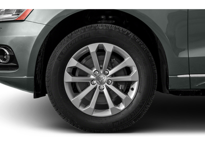 2015 Audi Q5 2.0T Premium Plus W/ REARVIEW CAMERA & PANORAMIC SUNROOF