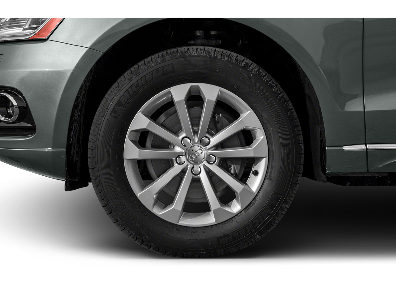 2015 Audi Q5 2.0T Premium Plus W/ REARVIEW CAMERA & PANORAMIC SUNROOF