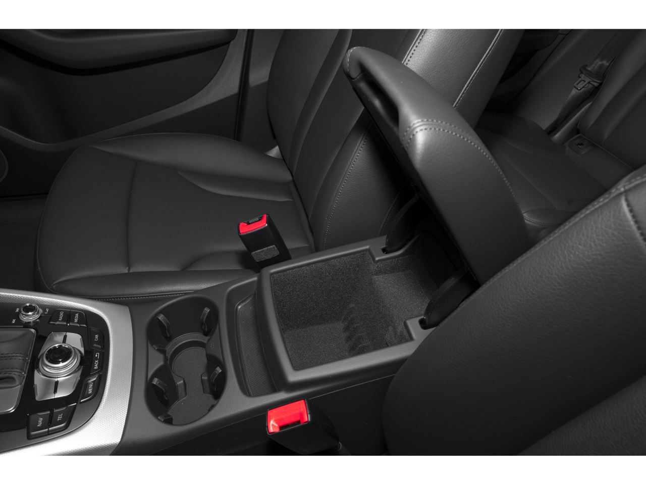 2015 Audi Q5 2.0T Premium Plus W/ REARVIEW CAMERA & PANORAMIC SUNROOF