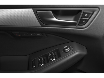 2015 Audi Q5 2.0T Premium Plus W/ REARVIEW CAMERA & PANORAMIC SUNROOF