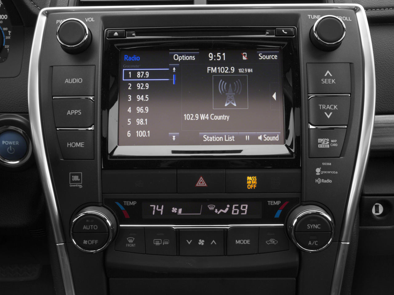 2017 Toyota Camry Hybrid XLE