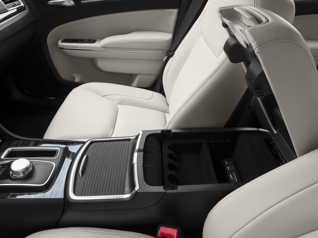 2017 Chrysler 300 Limited