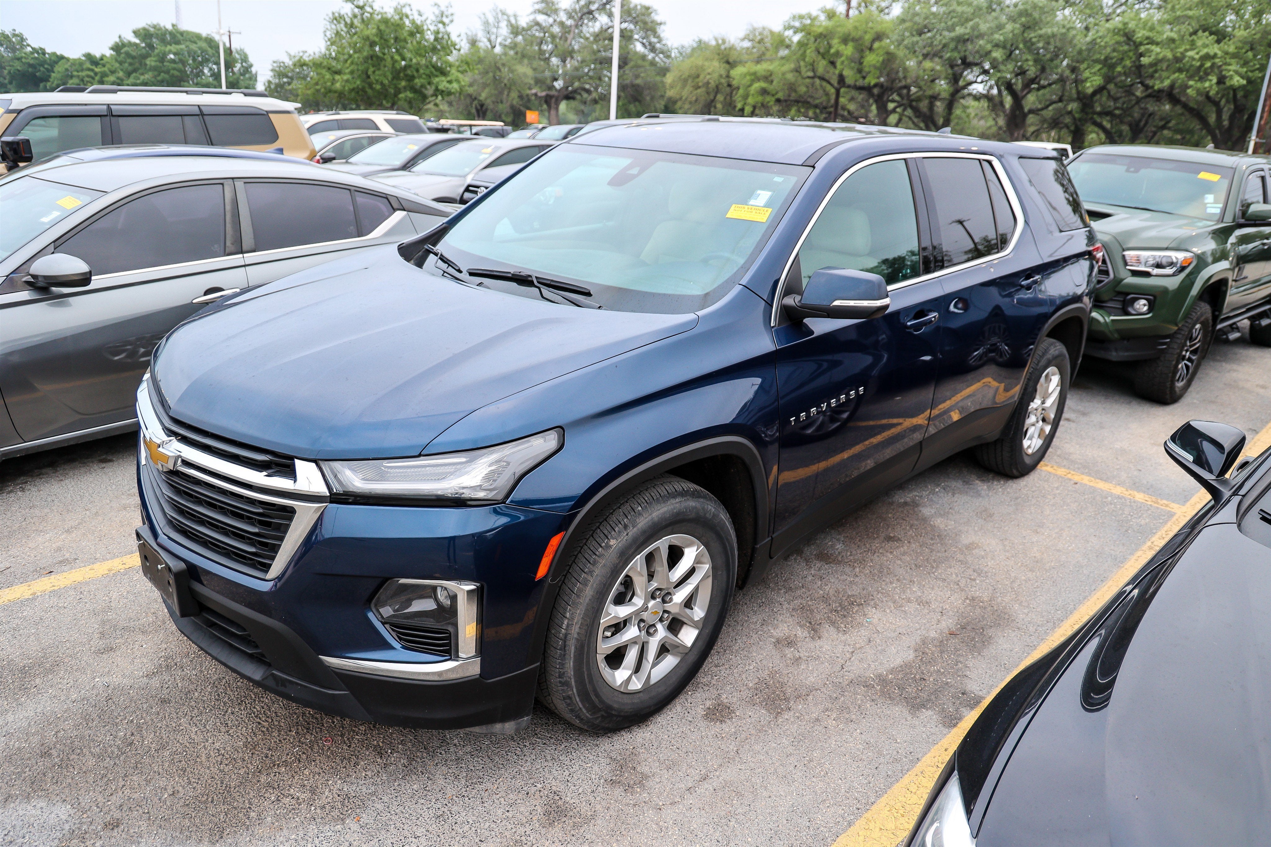 2023 Chevrolet Traverse LS