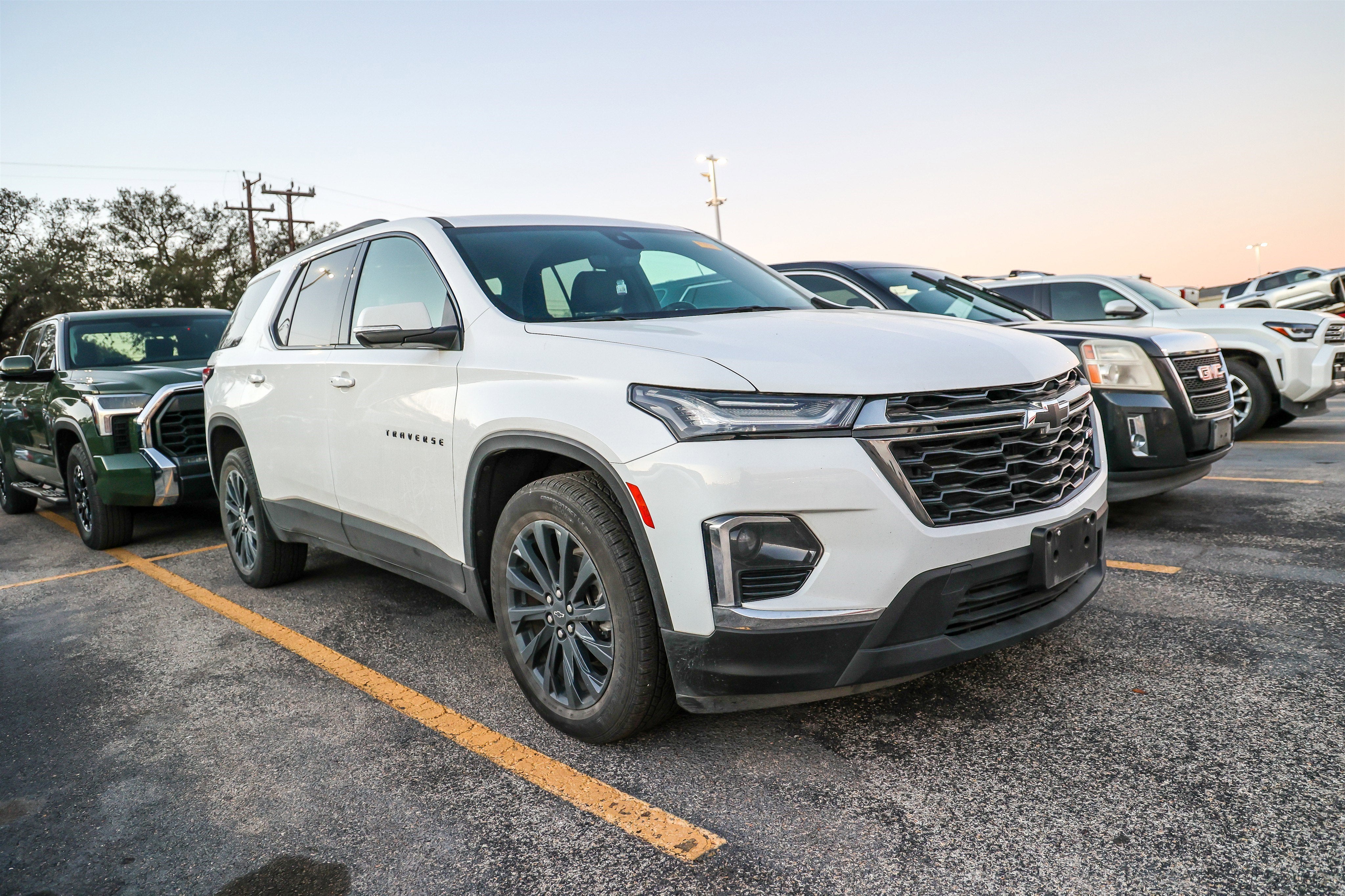 2023 Chevrolet Traverse RS