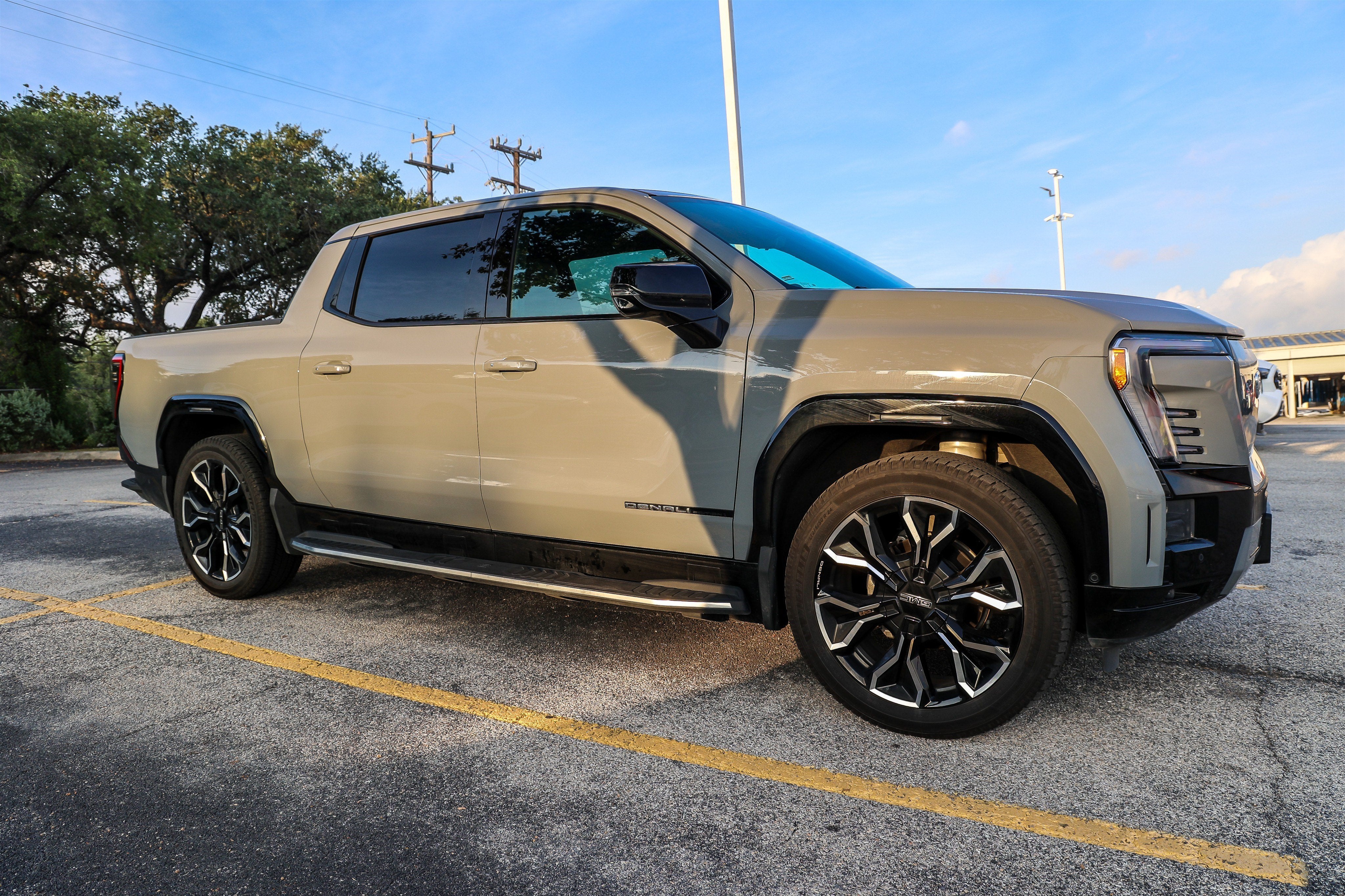 2024 GMC Sierra Denali Edition 1