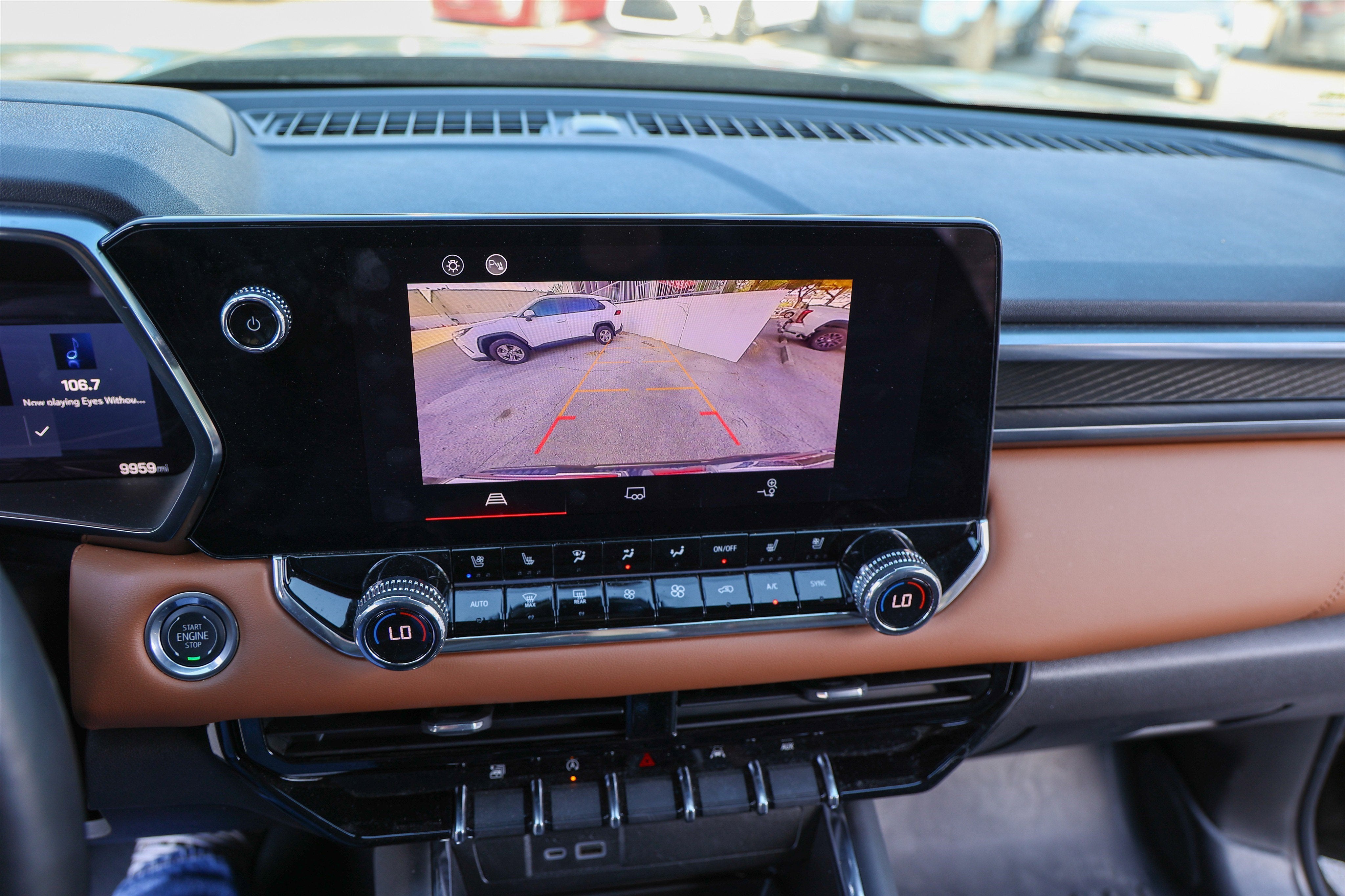 2025 GMC Canyon 4WD AT4