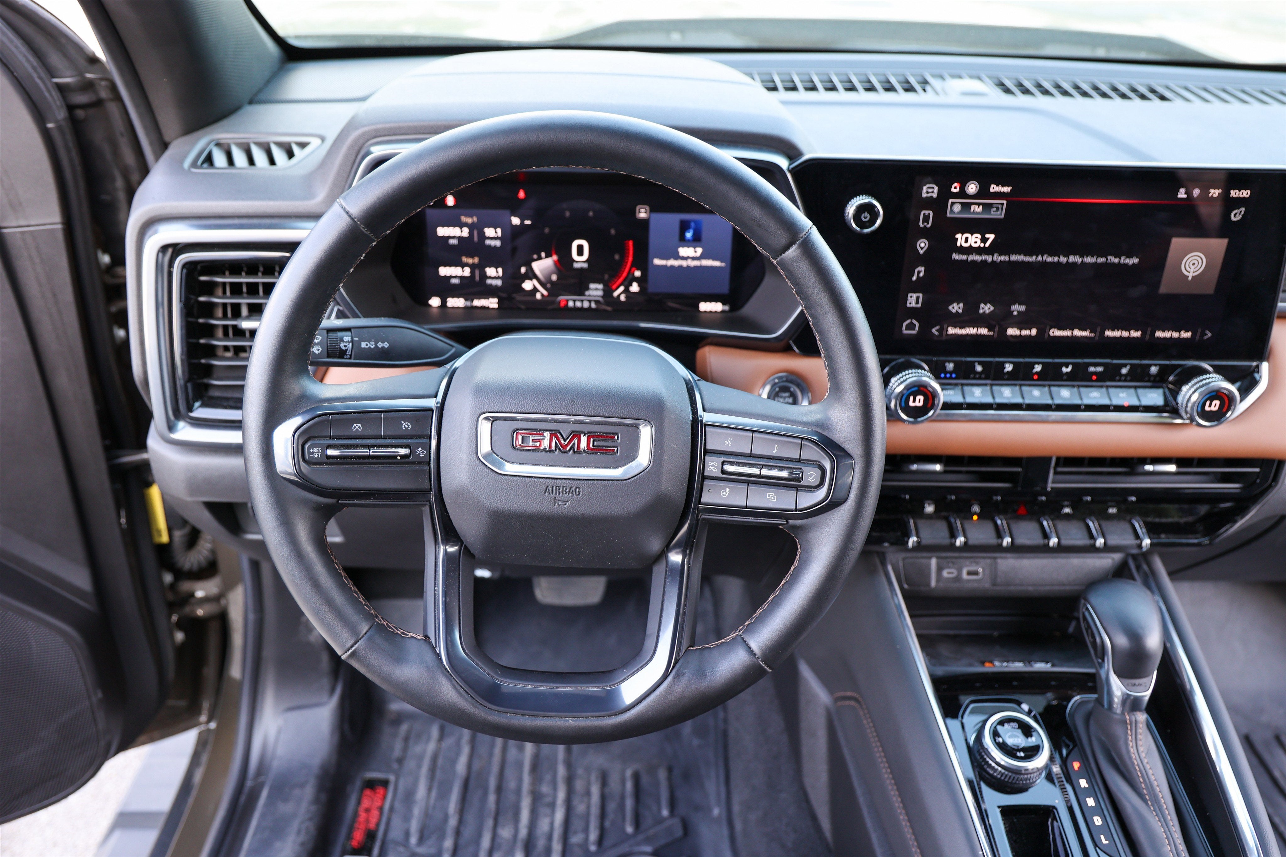 2025 GMC Canyon 4WD AT4