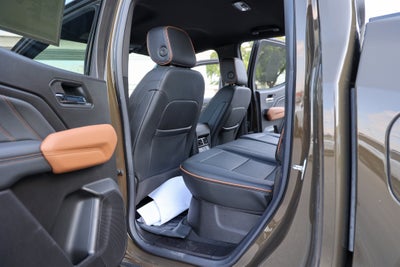 2025 GMC Canyon 4WD AT4