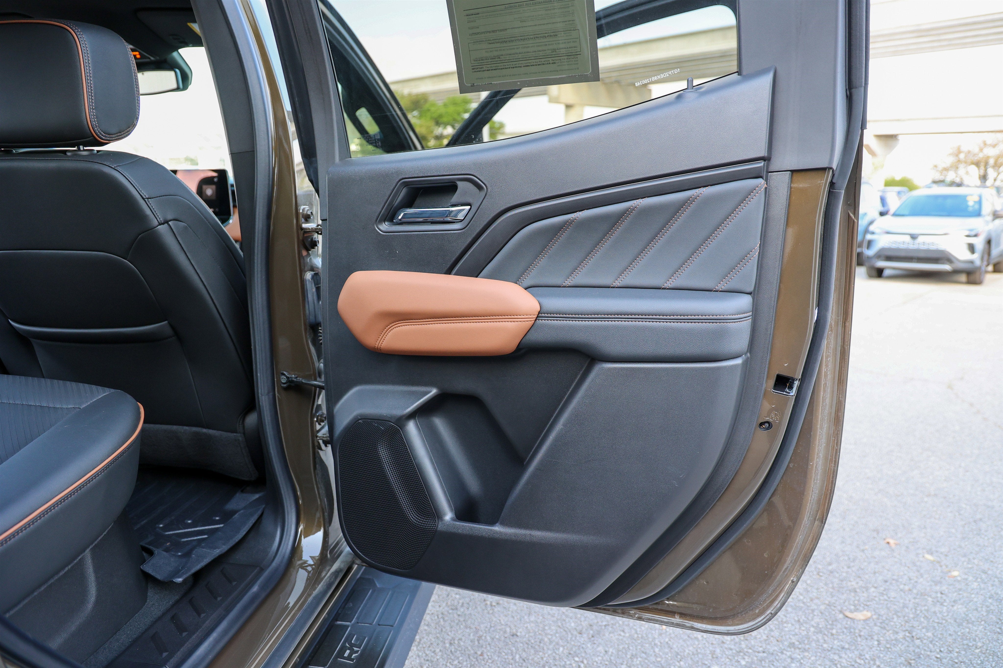 2025 GMC Canyon 4WD AT4