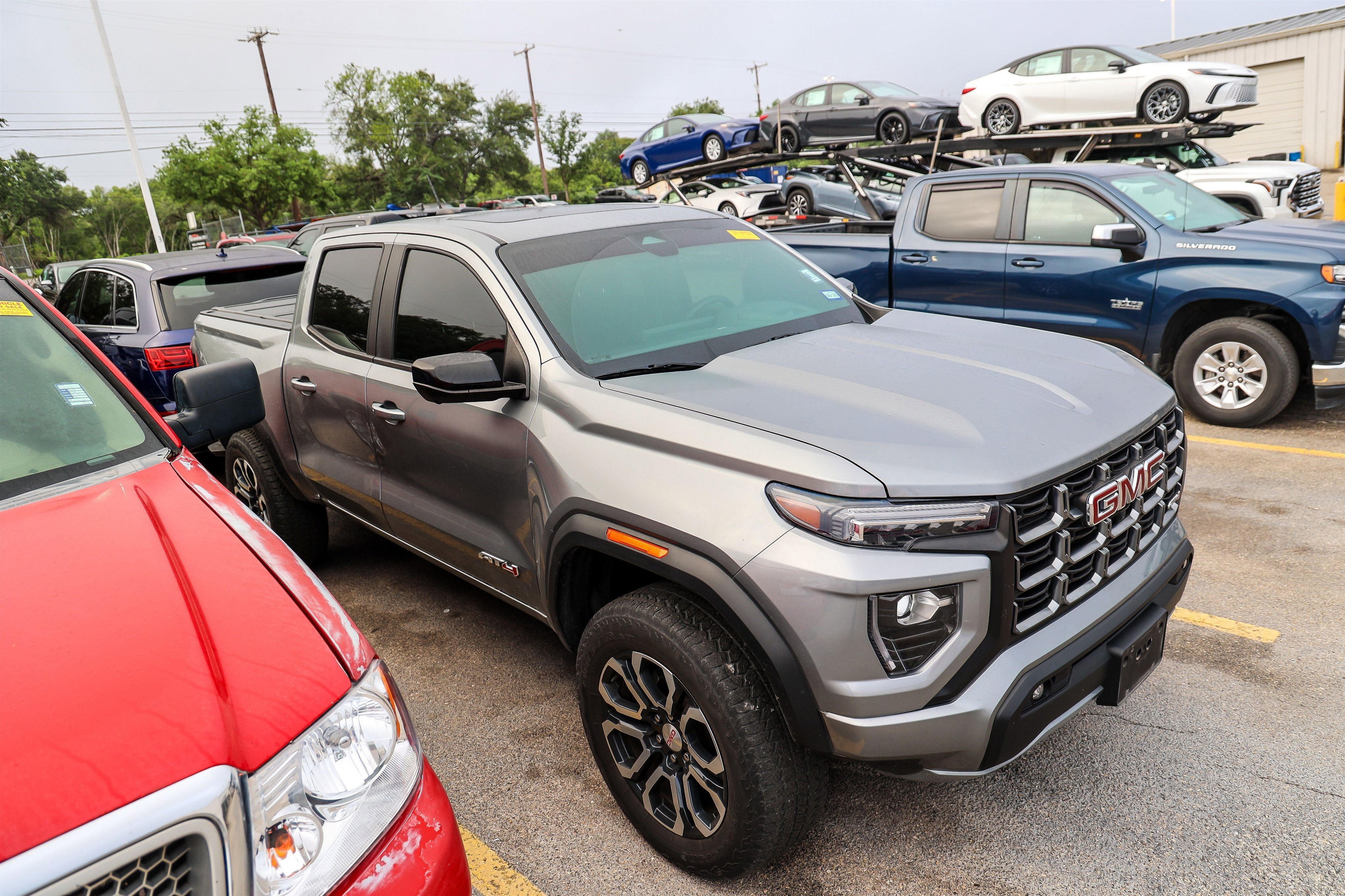 2023 GMC Canyon 4WD AT4