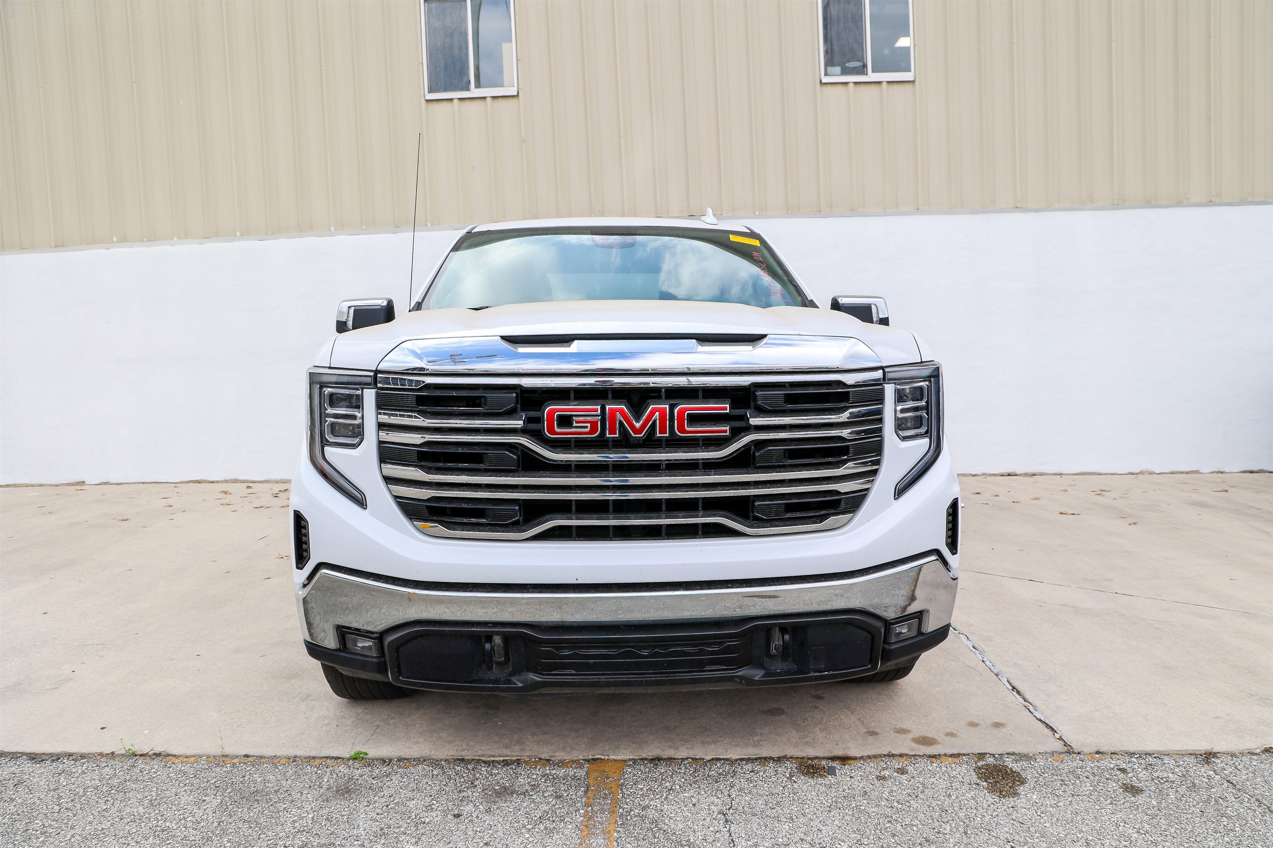 2025 GMC Sierra SLT