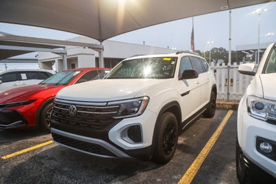 2024 Volkswagen Atlas 2.0T Peak Edition SE w/Technology