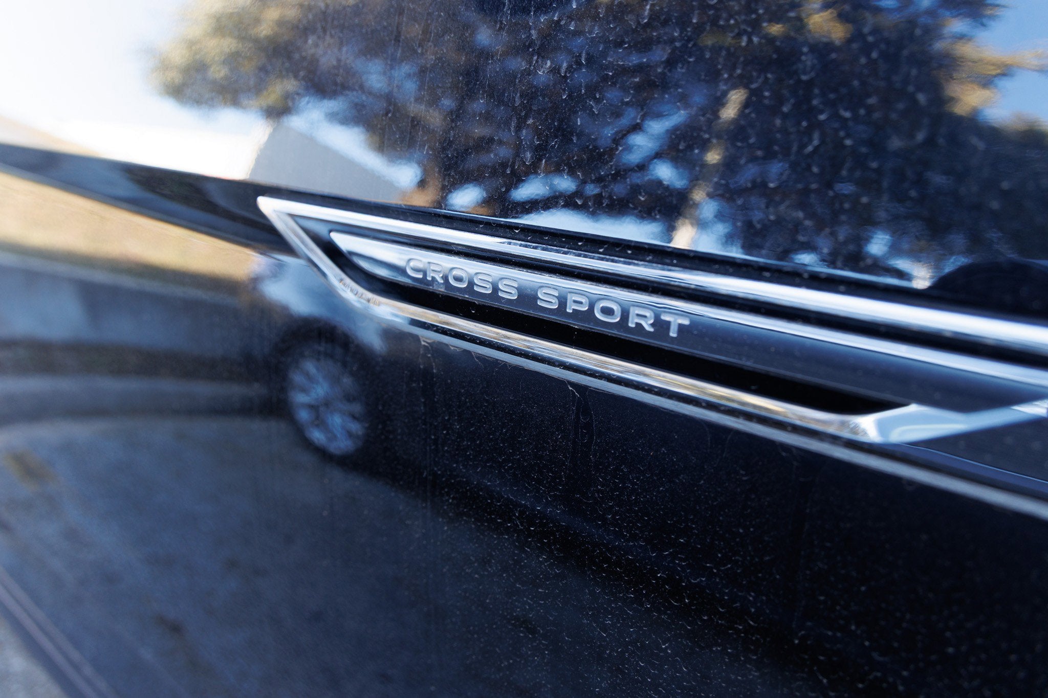 2025 Volkswagen Atlas Cross Sport 2.0T SE w/Technology