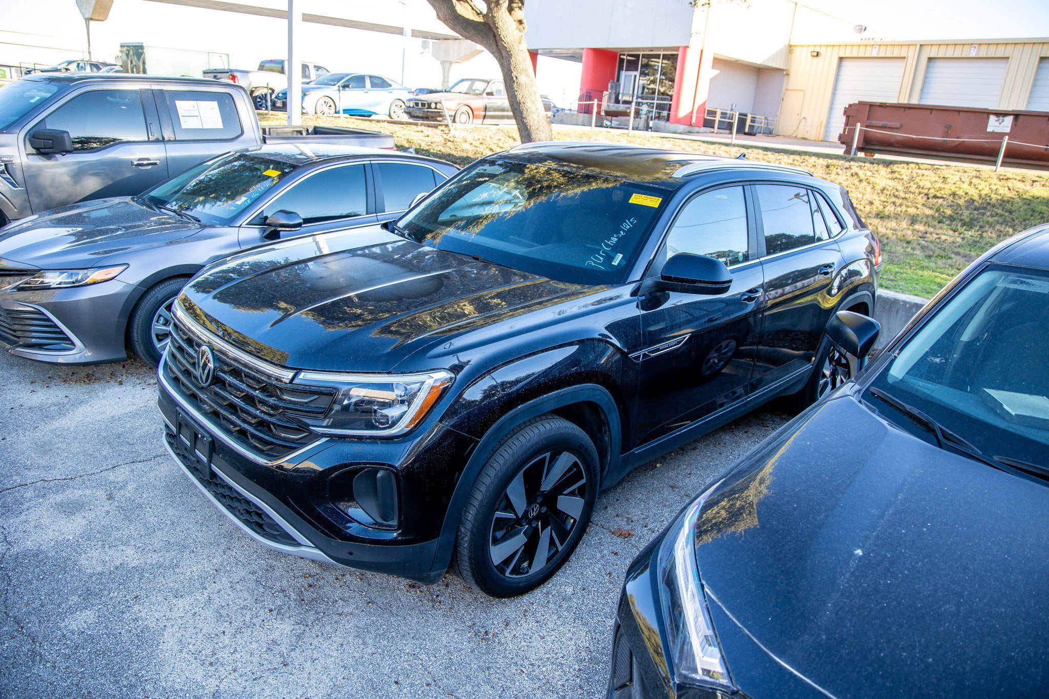 2025 Volkswagen Atlas Cross Sport 2.0T SE w/Technology