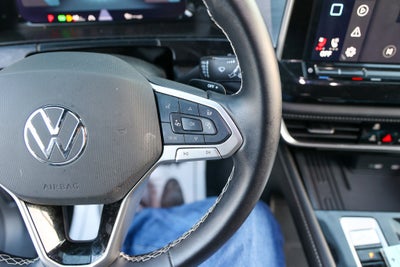 2025 Volkswagen Atlas Cross Sport 2.0T SE w/Technology