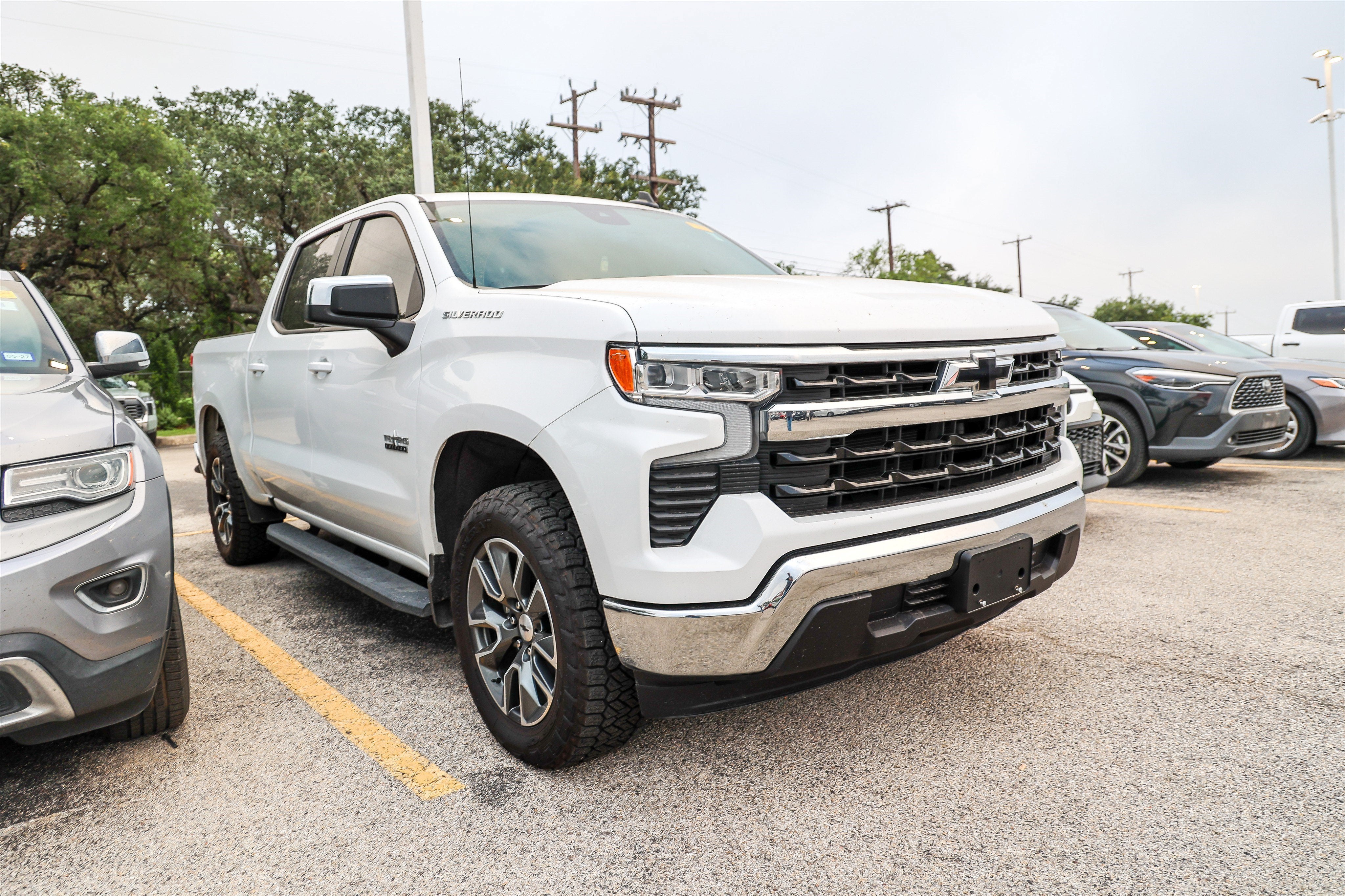 2025 Chevrolet Silverado LT