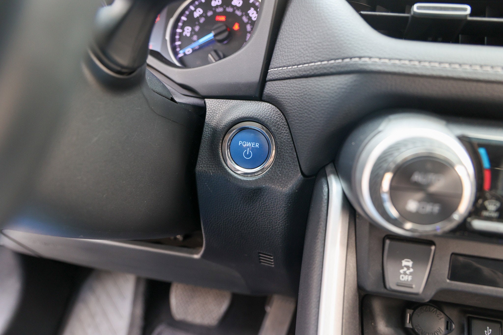 2022 Toyota RAV4 HYBRID Hybrid XLE Premium