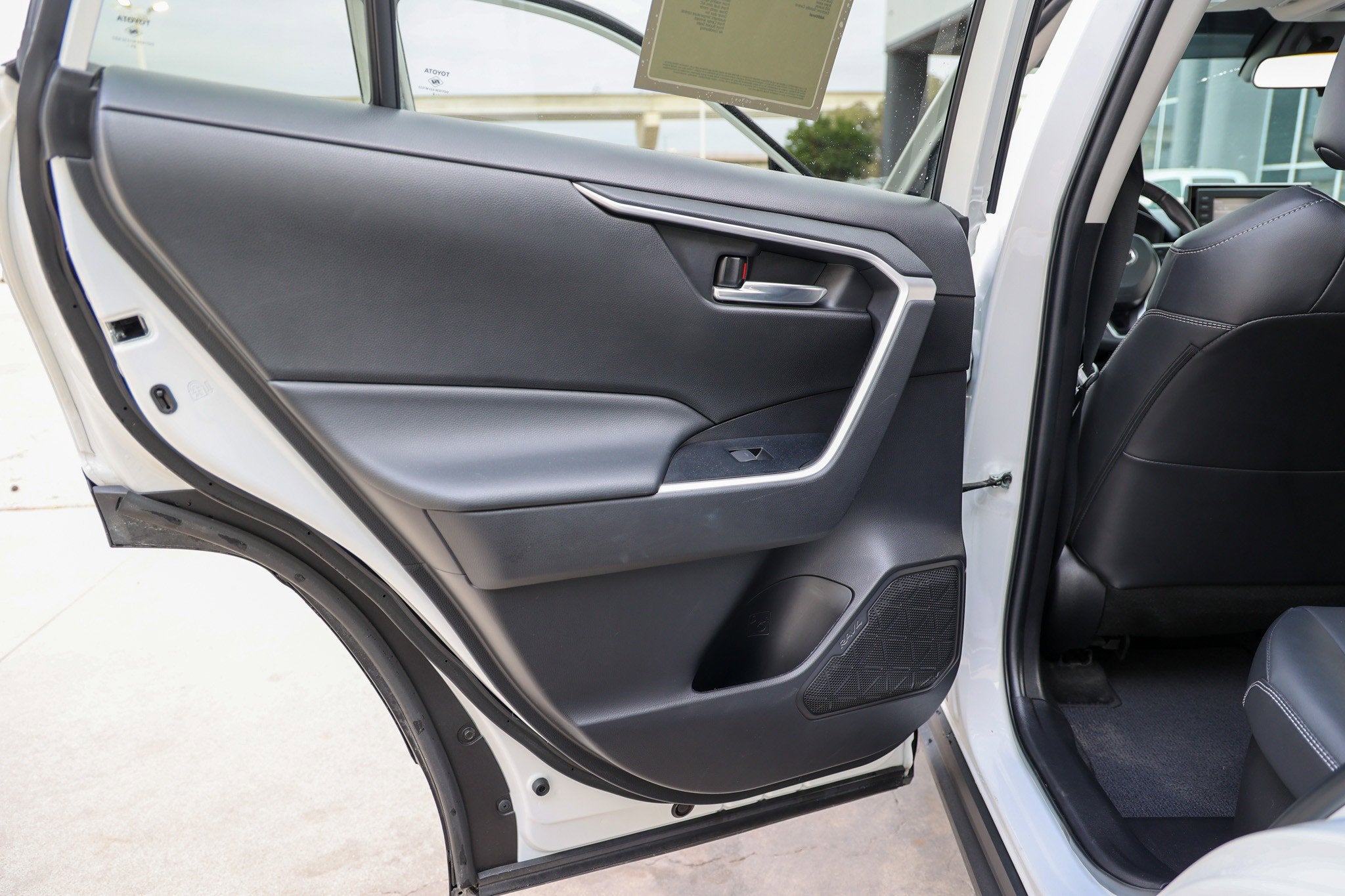 2022 Toyota RAV4 HYBRID Hybrid XLE Premium