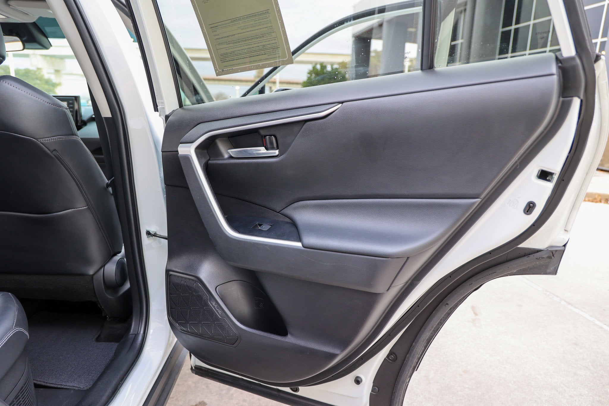 2022 Toyota RAV4 HYBRID Hybrid XLE Premium