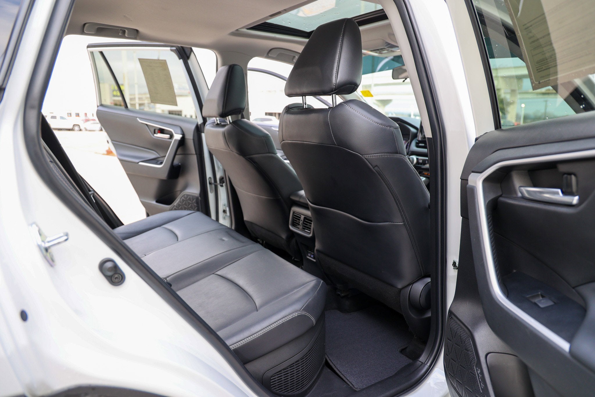 2022 Toyota RAV4 HYBRID Hybrid XLE Premium