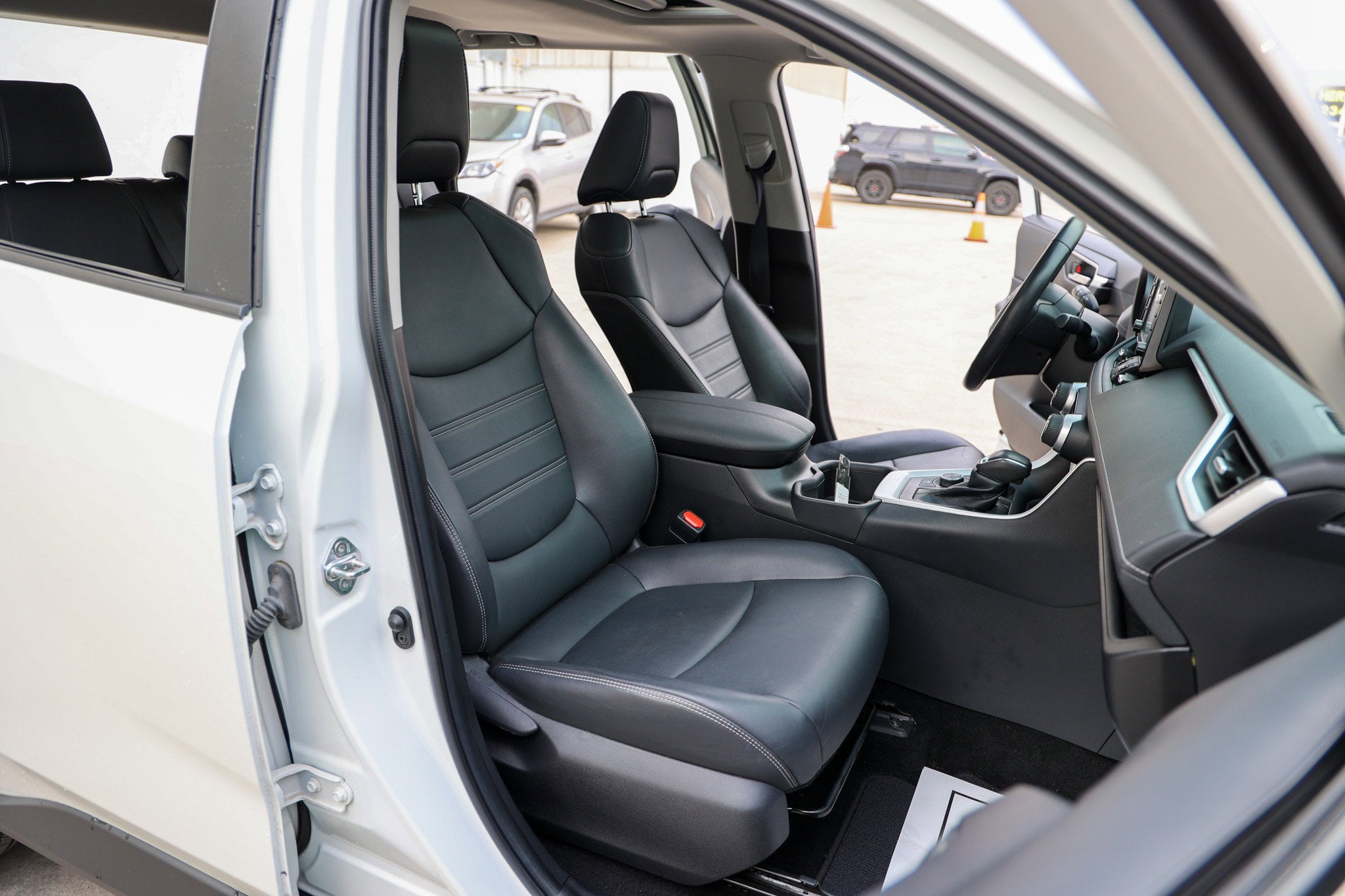 2022 Toyota RAV4 HYBRID Hybrid XLE Premium