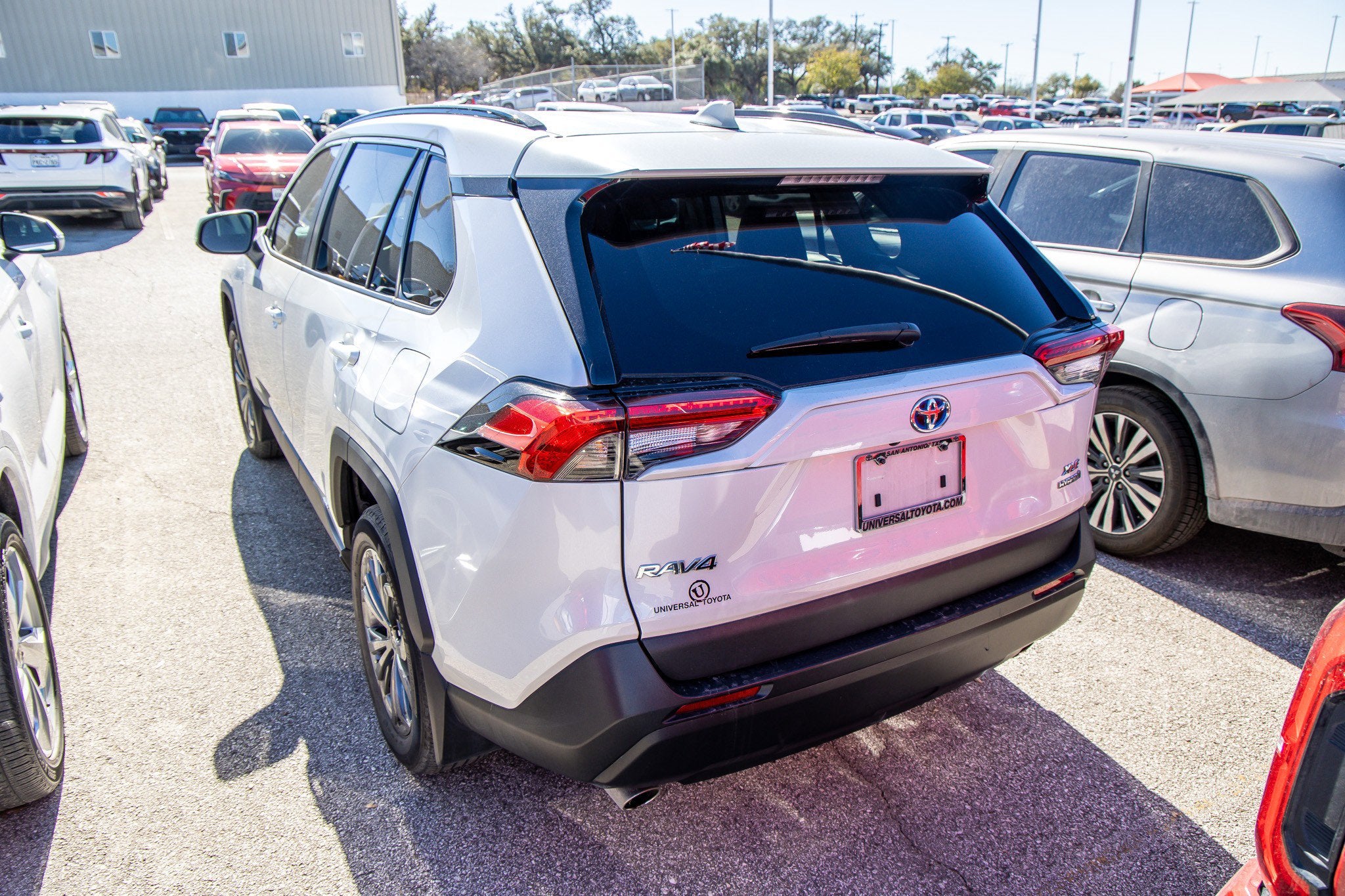 2022 Toyota RAV4 HYBRID Hybrid XLE Premium