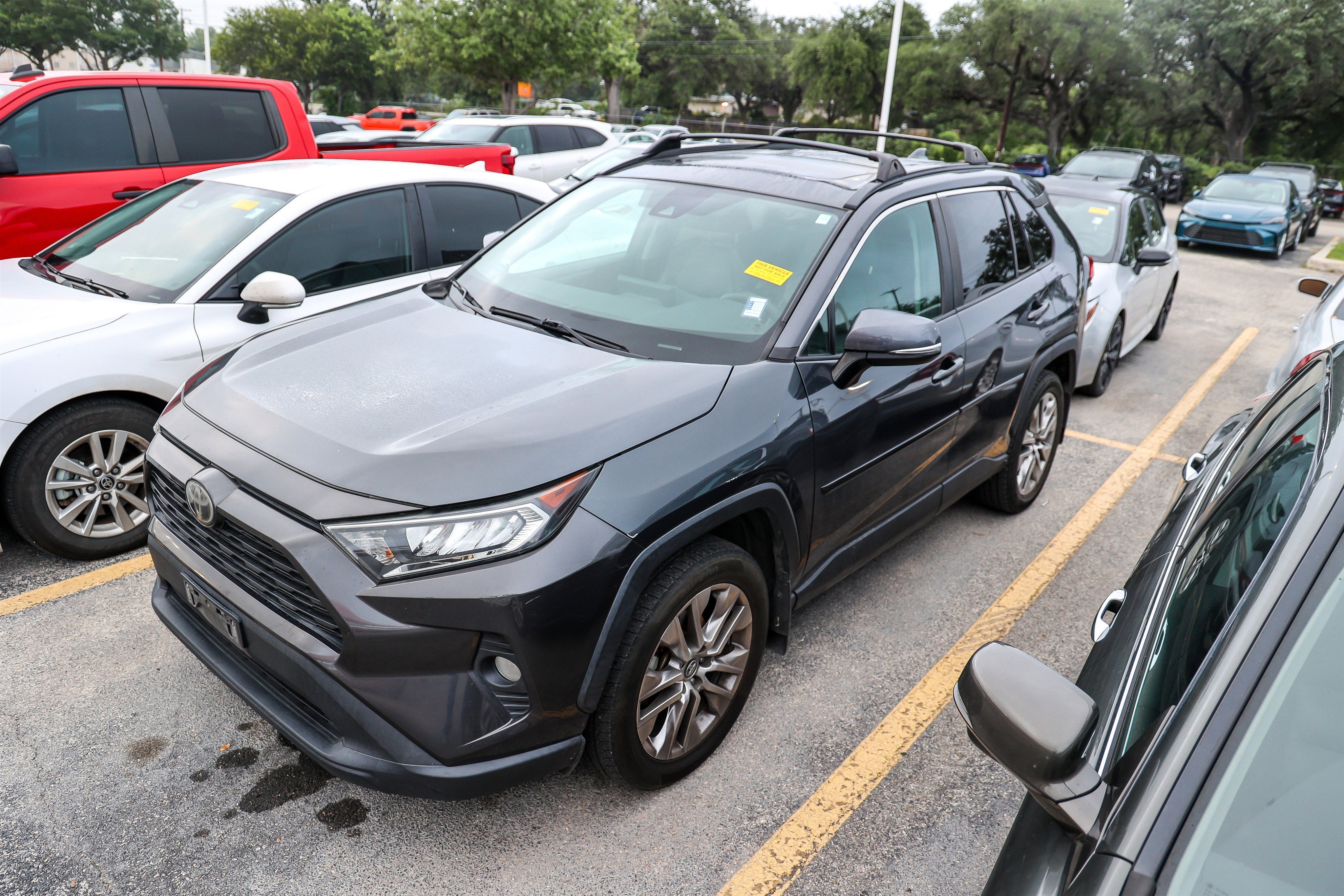 2020 Toyota RAV4 XLE Premium