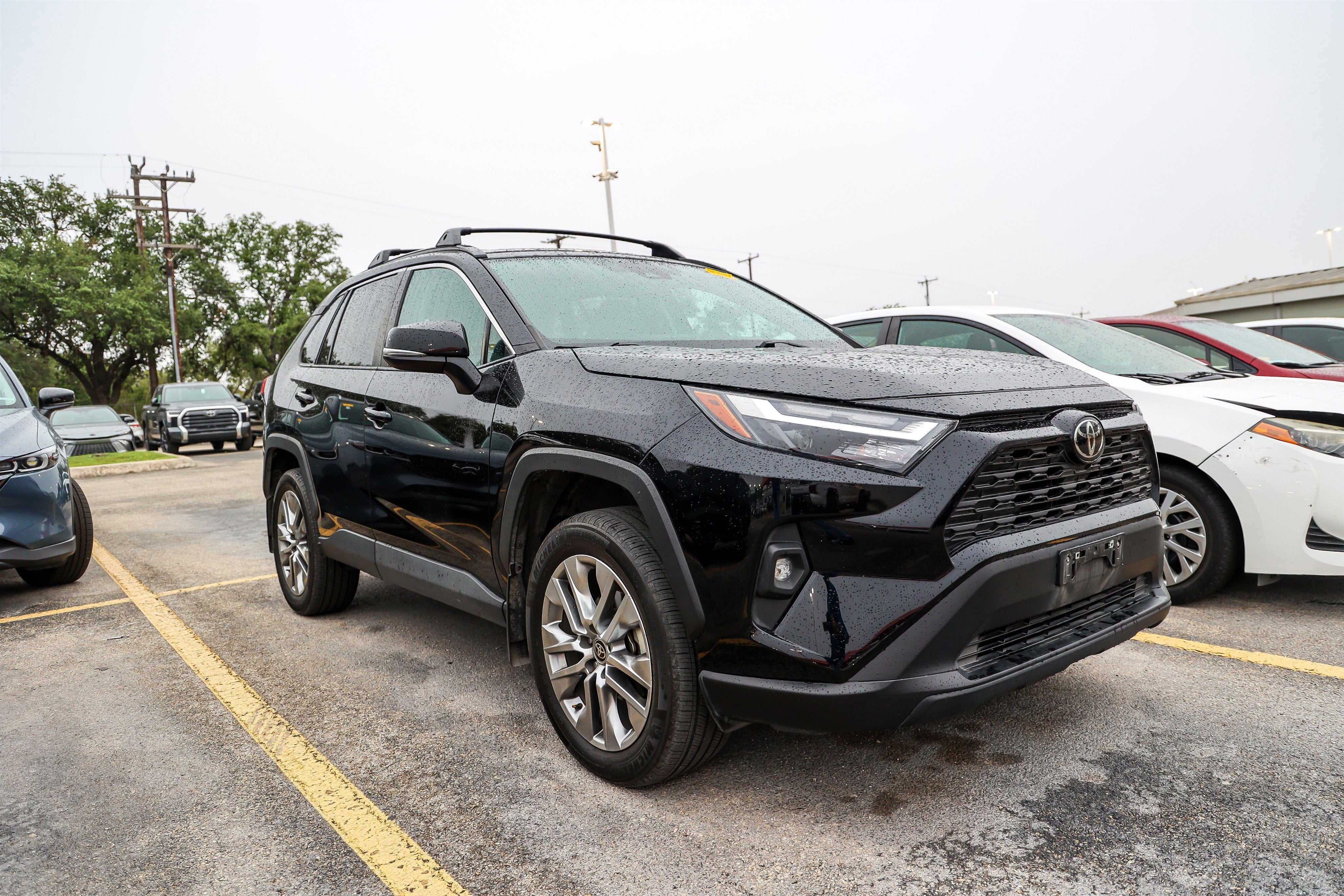 2023 Toyota RAV4 XLE Premium