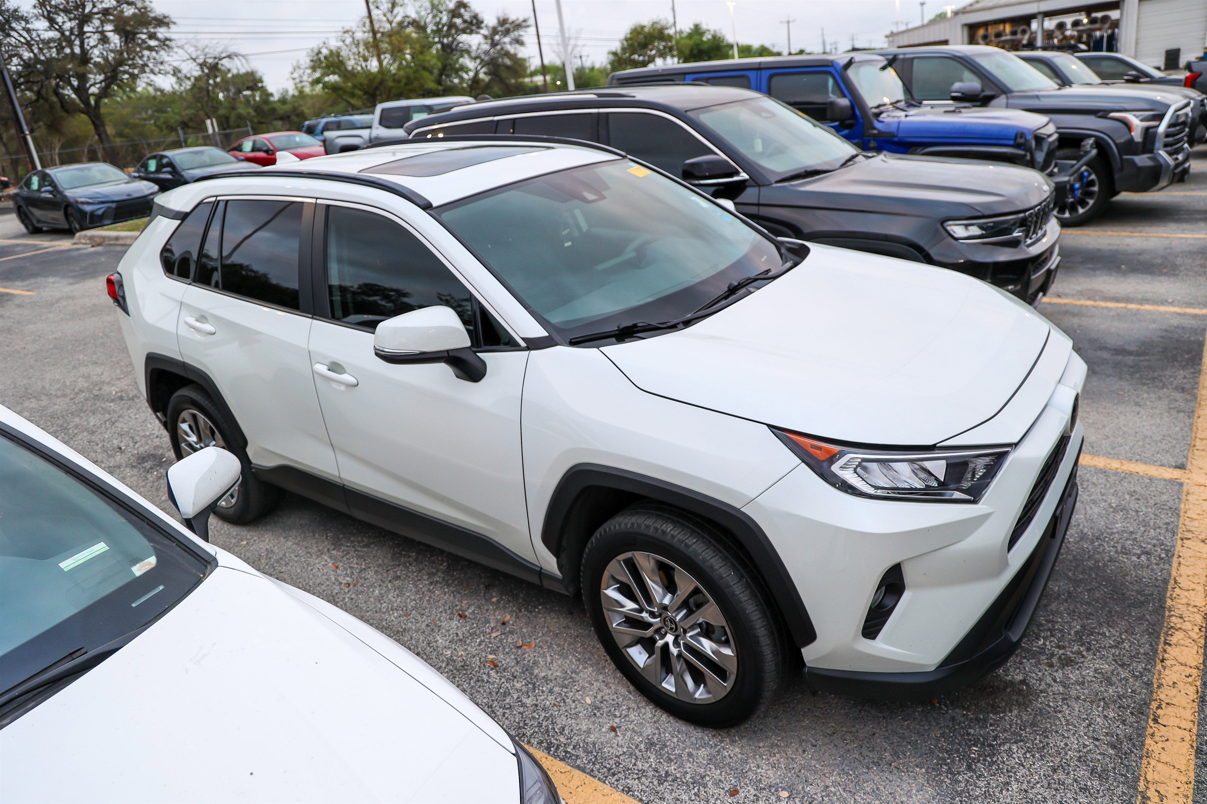 2021 Toyota RAV4 XLE Premium