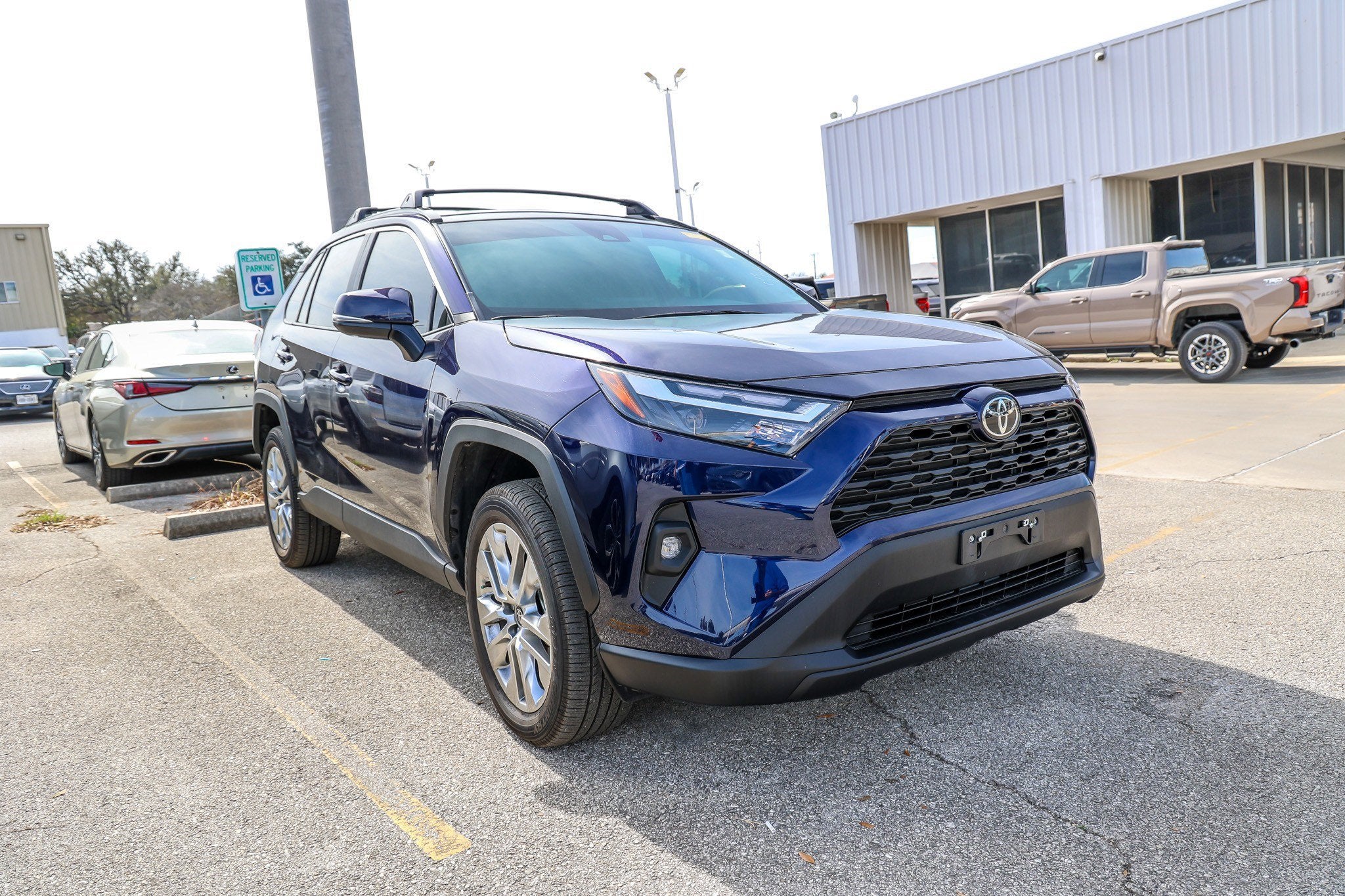 2025 Toyota RAV4 XLE Premium