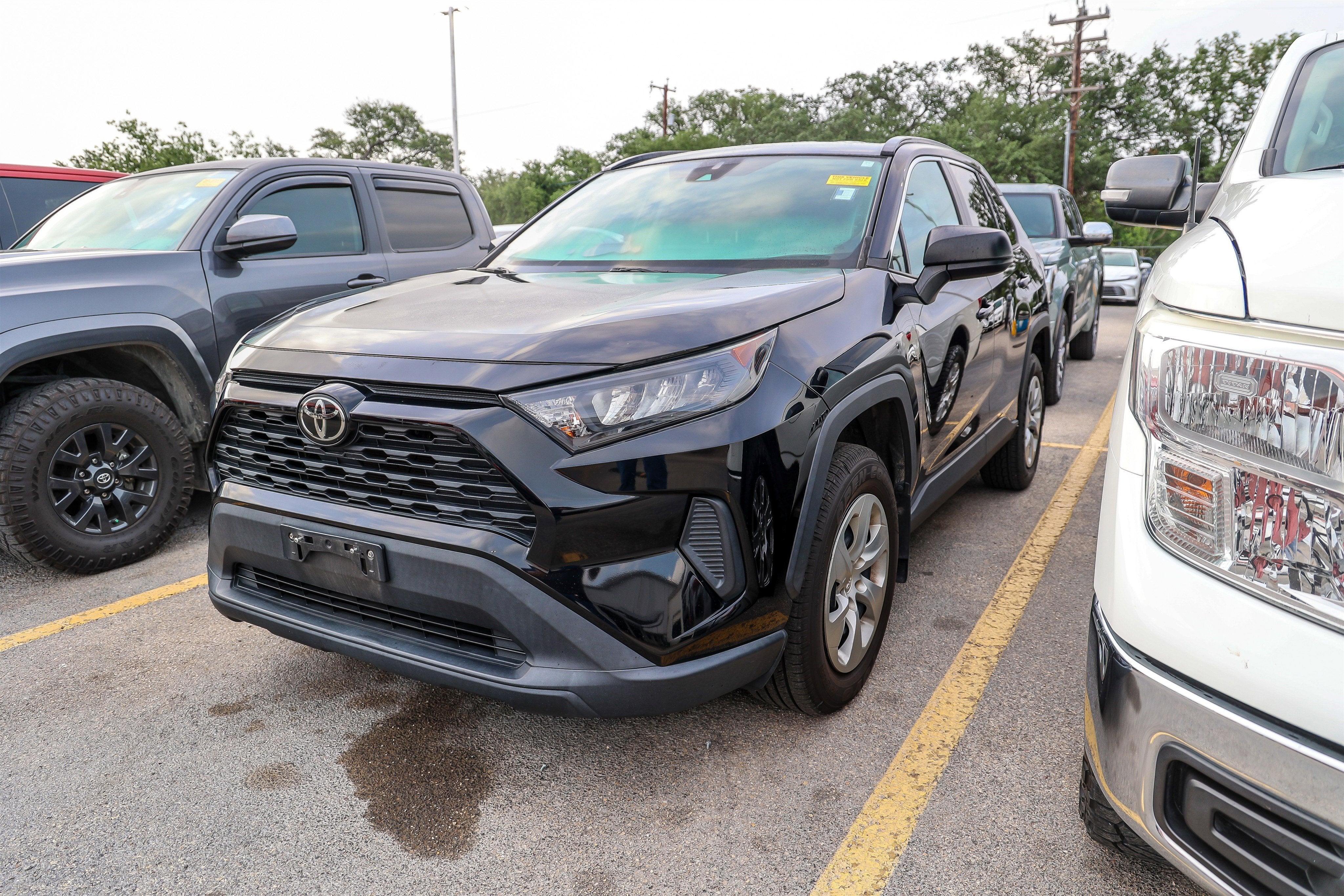 2020 Toyota RAV4 LE