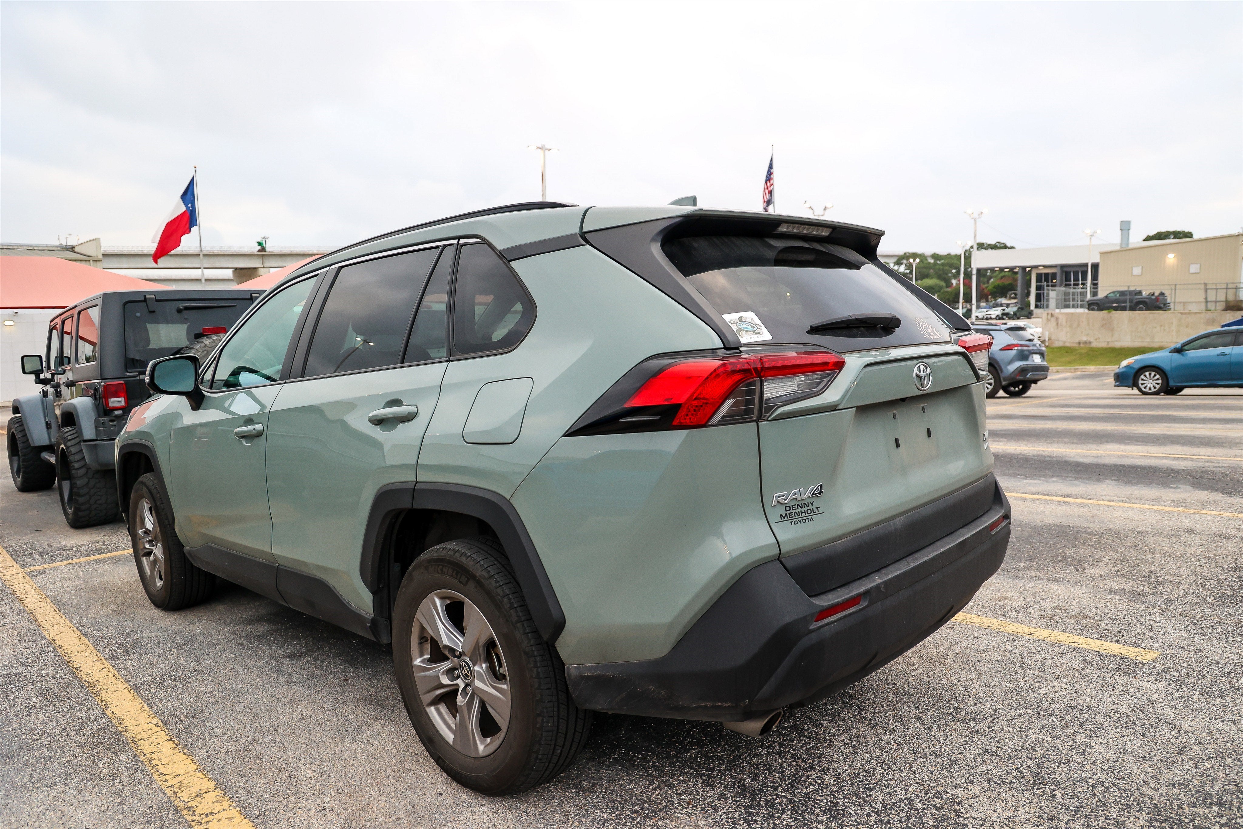 2023 Toyota RAV4 XLE