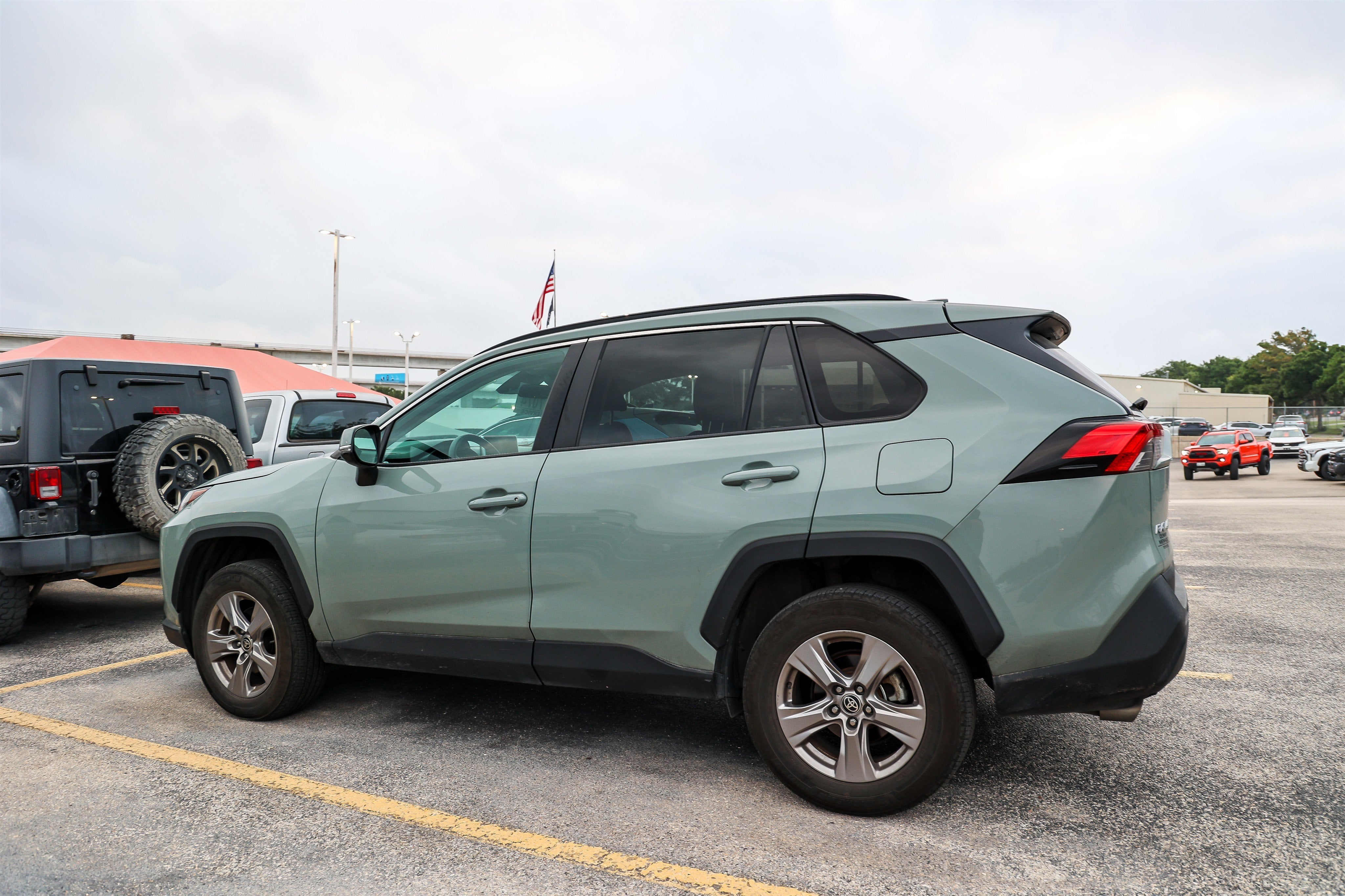 2023 Toyota RAV4 XLE