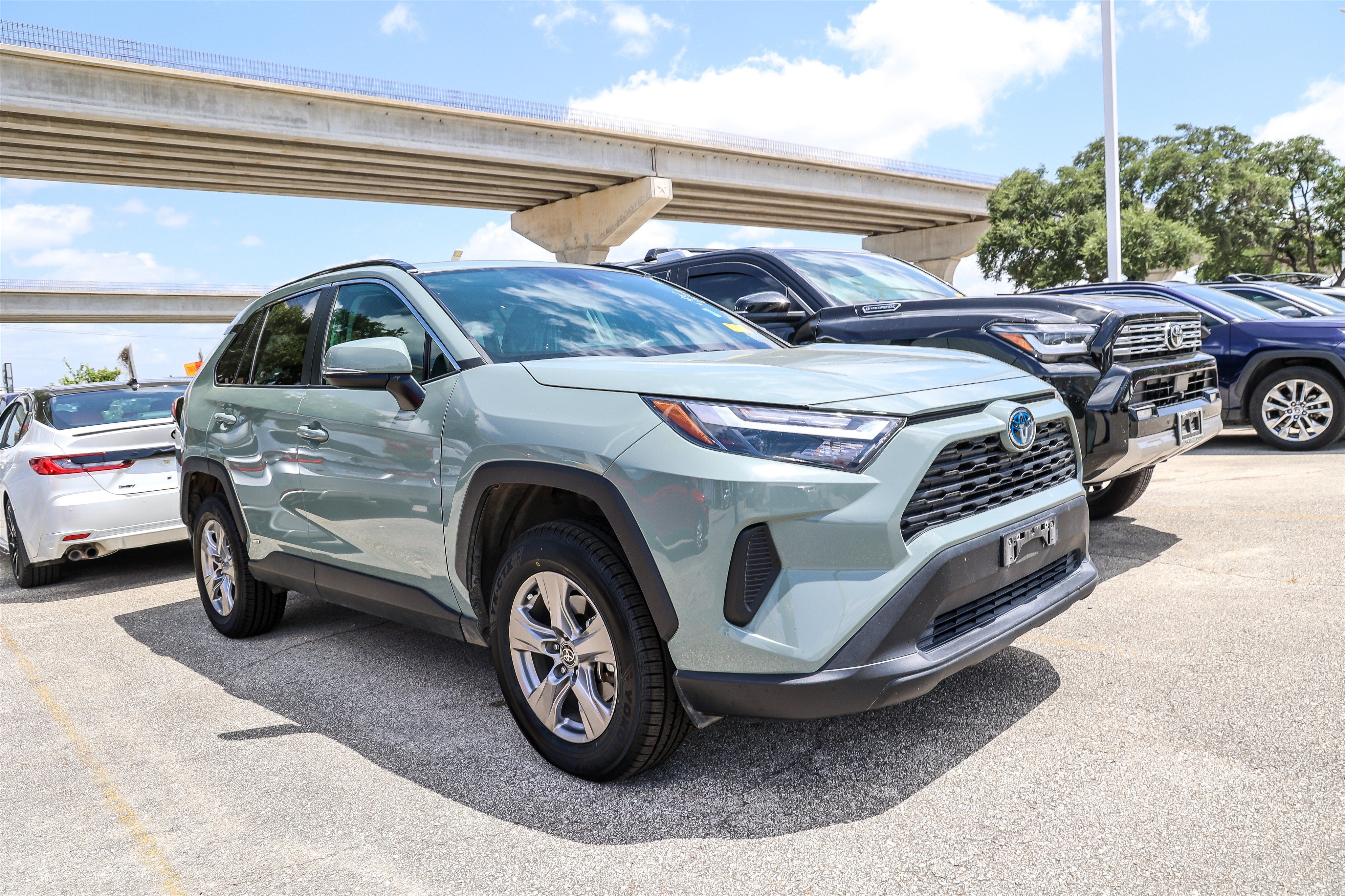 2022 Toyota RAV4 Hybrid Hybrid XLE