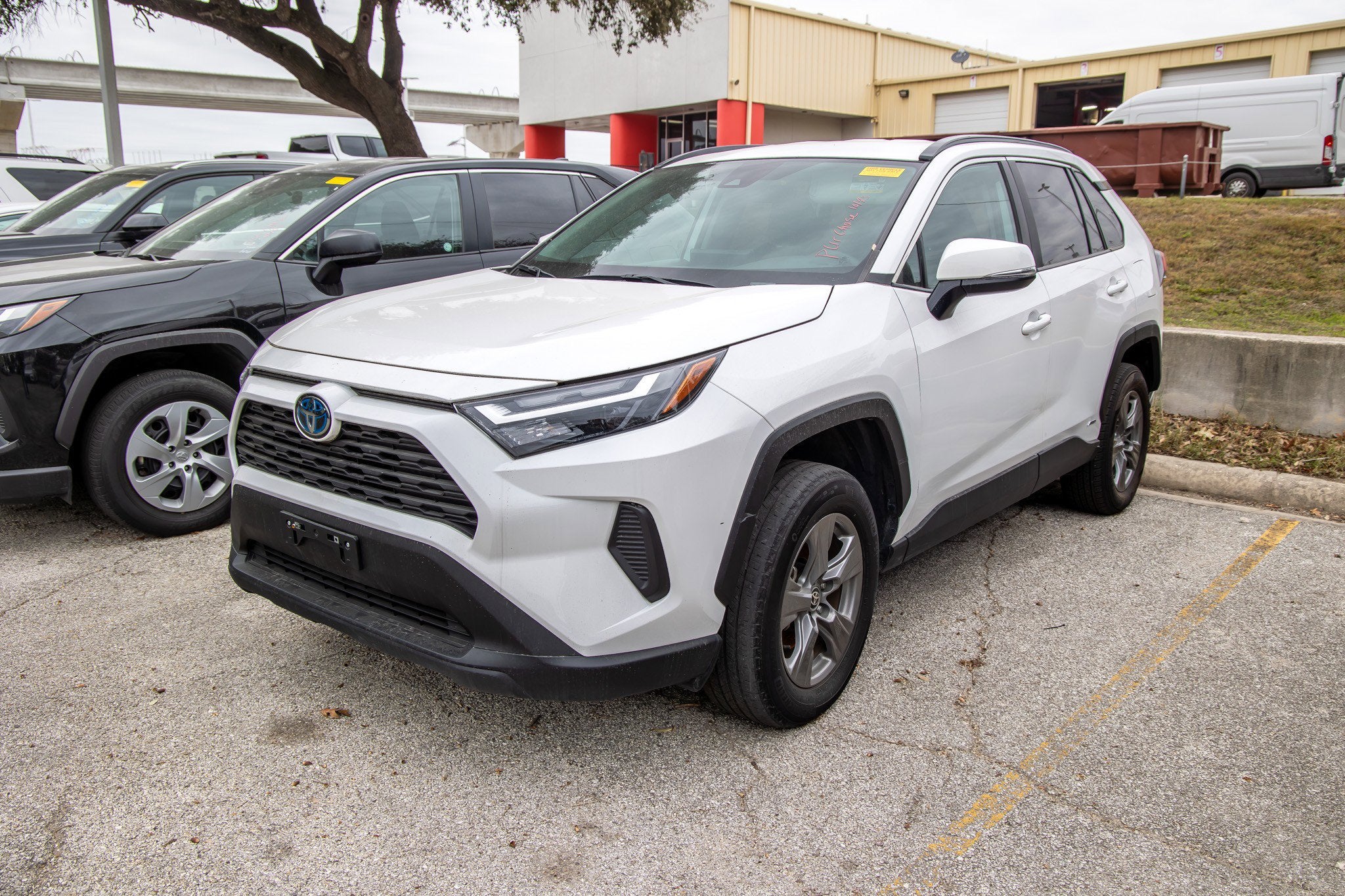 2024 Toyota RAV4 HYBRID Hybrid XLE