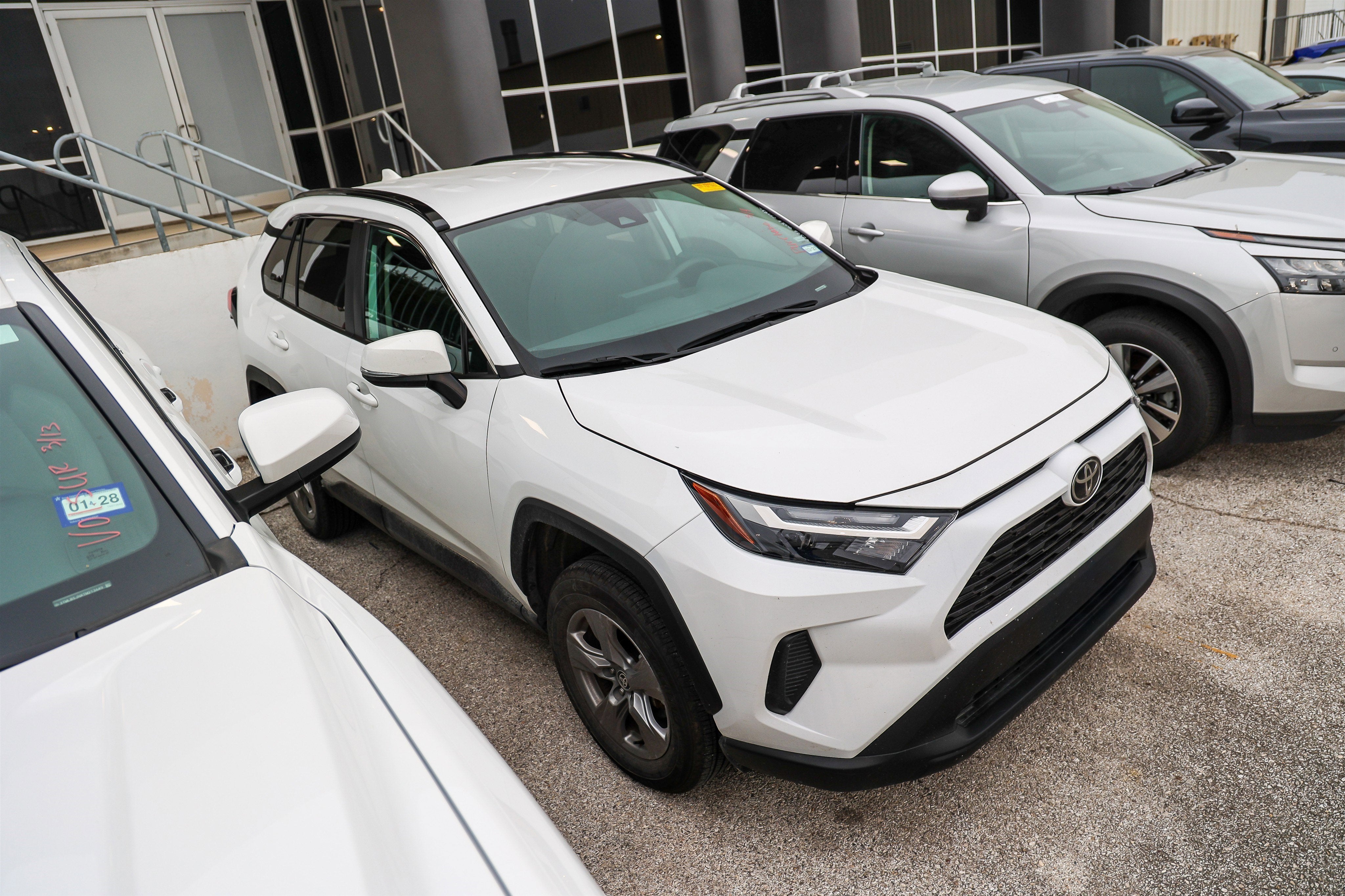 2025 Toyota RAV4 XLE