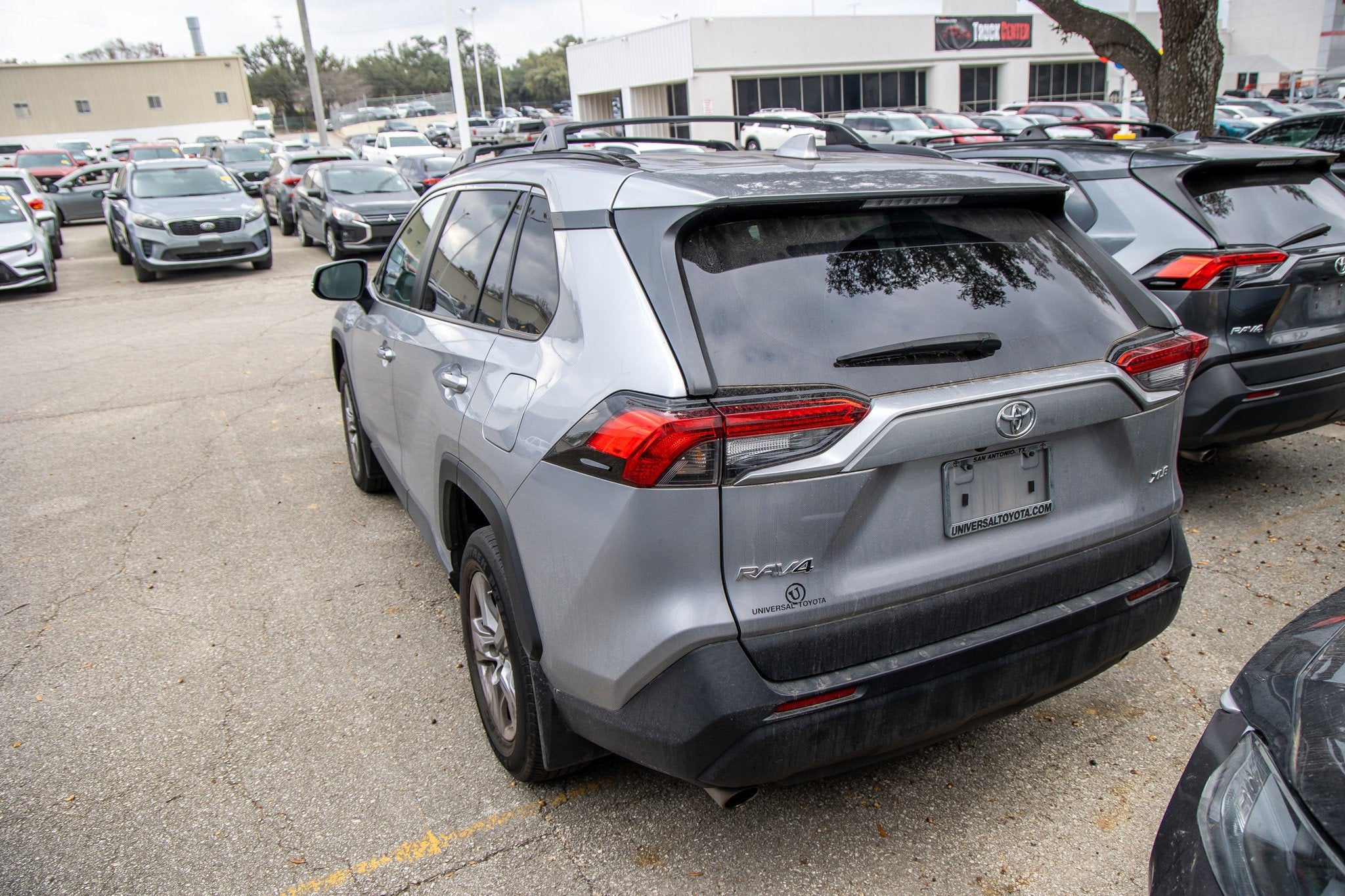 2023 Toyota RAV4 XLE