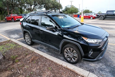 2020 Toyota RAV4 XLE