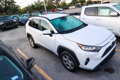 2020 Toyota RAV4 XLE