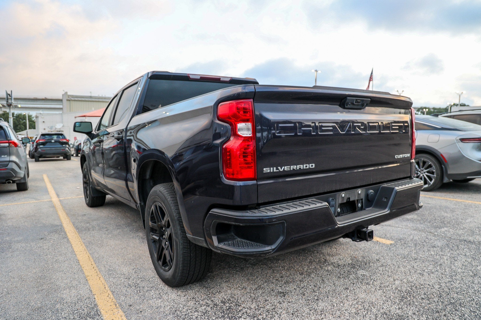 2023 Chevrolet Silverado Custom