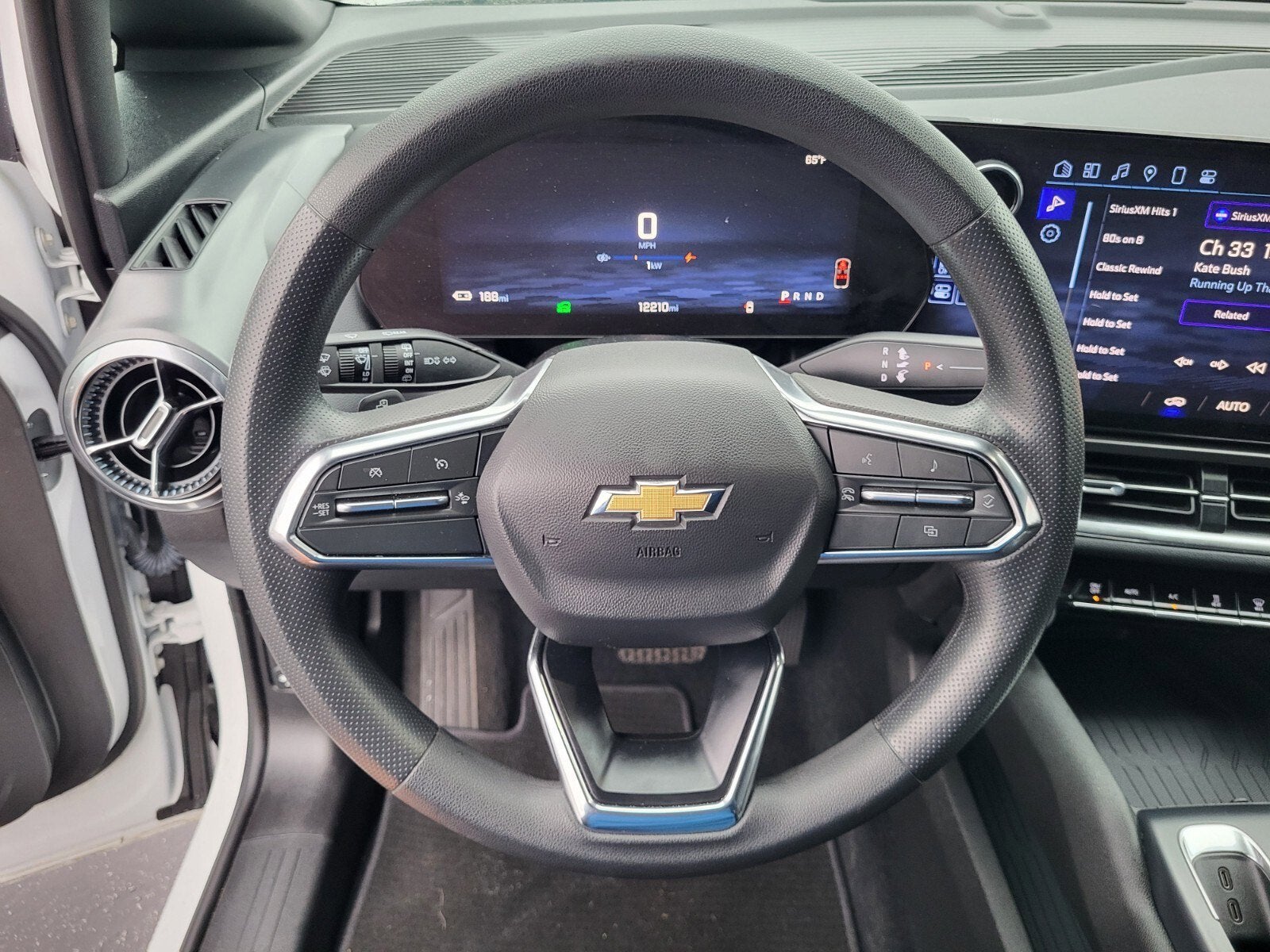 2025 Chevrolet Equinox LT1 w/PCY