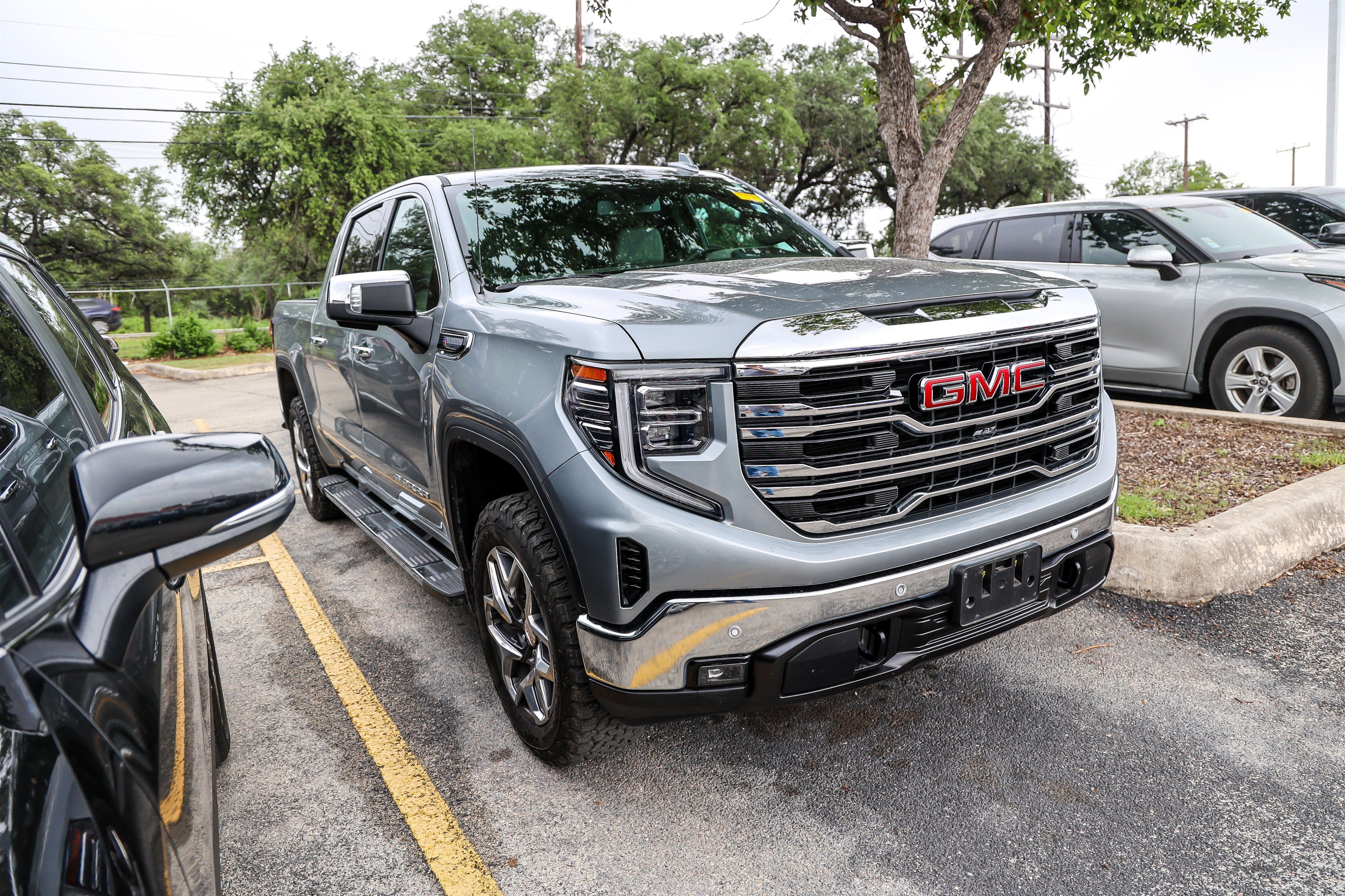 2024 GMC Sierra 1500 SLT