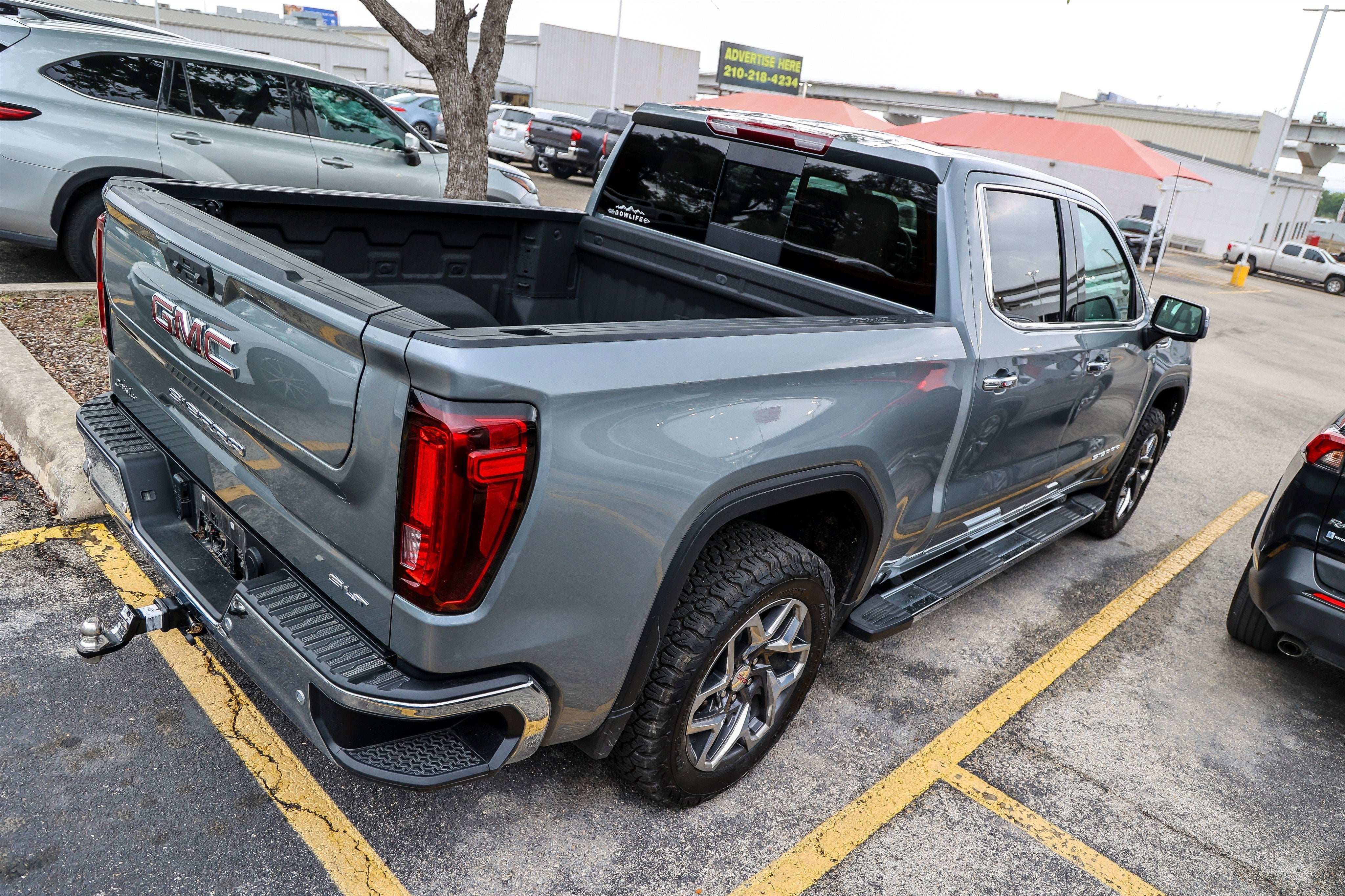 2024 GMC Sierra 1500 SLT
