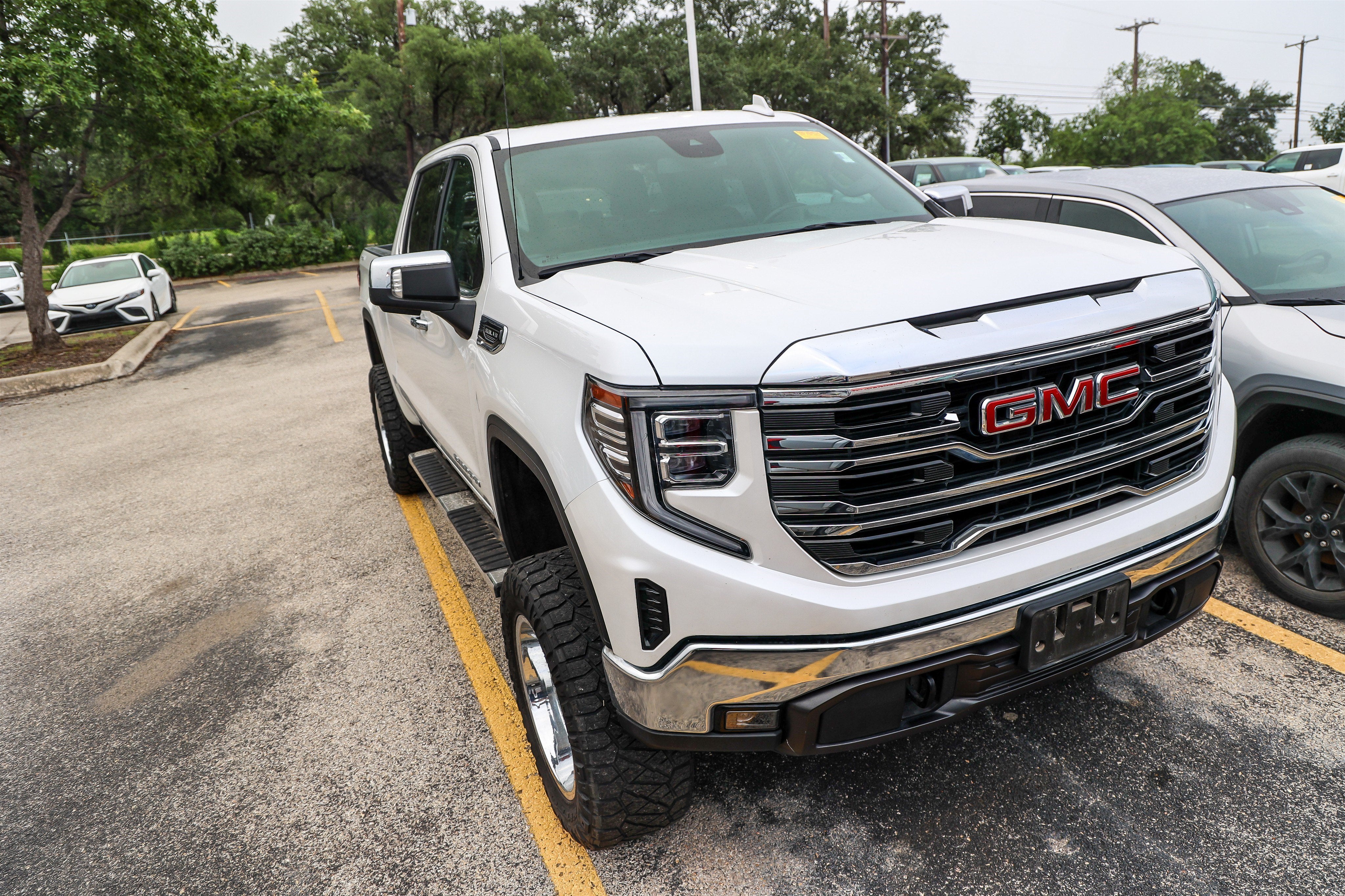 2024 GMC Sierra 1500 SLT