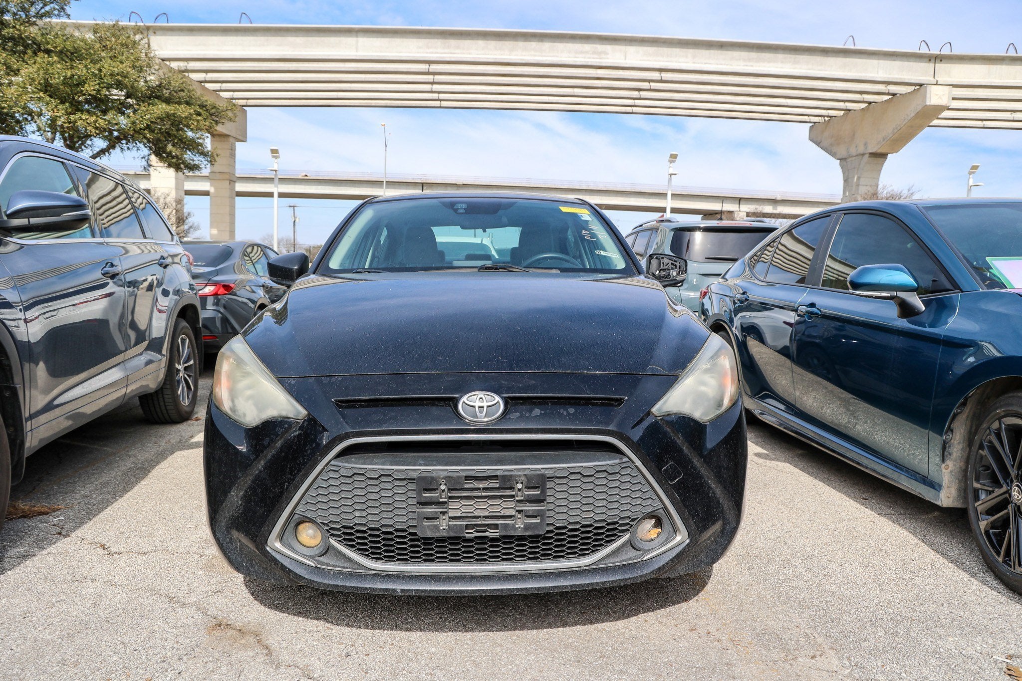 2019 Toyota YARIS SEDAN L
