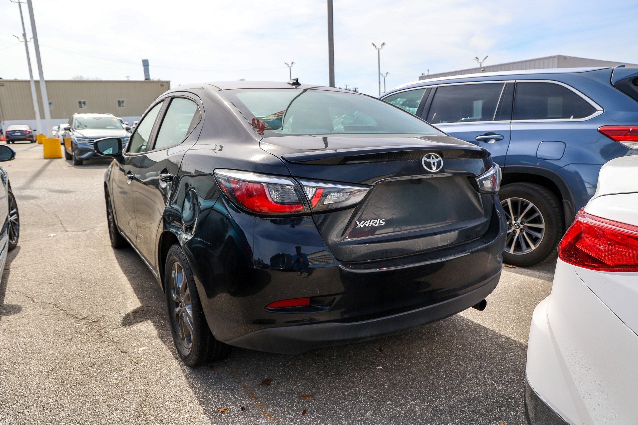 2019 Toyota YARIS SEDAN L