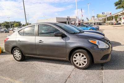 2018 Nissan Versa SV