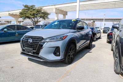 2022 Nissan Kicks SR