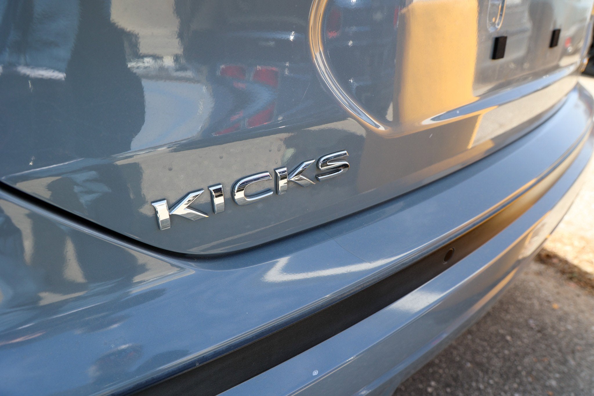 2022 Nissan Kicks SR