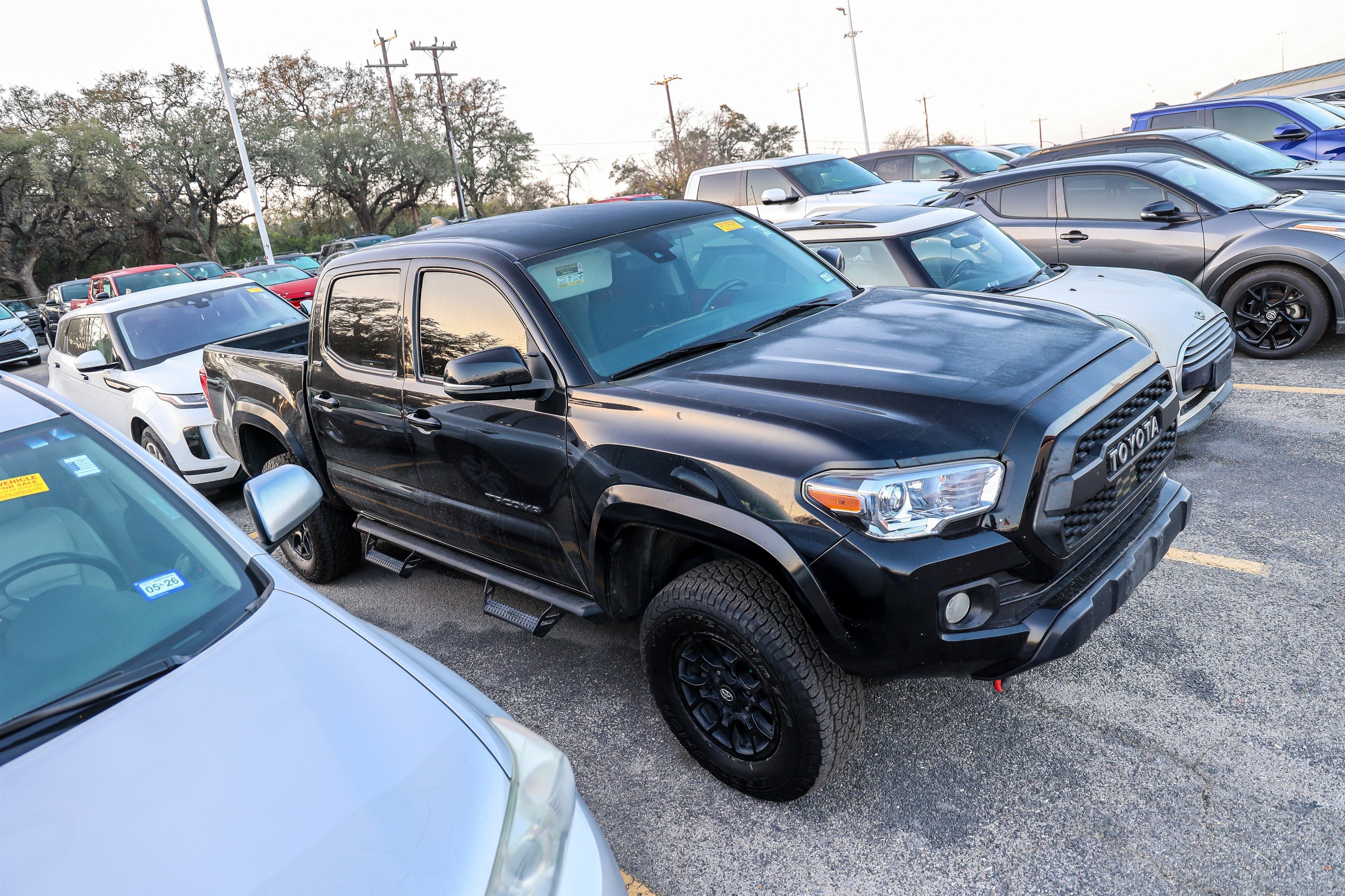 2022 Toyota Tacoma 4WD SR5